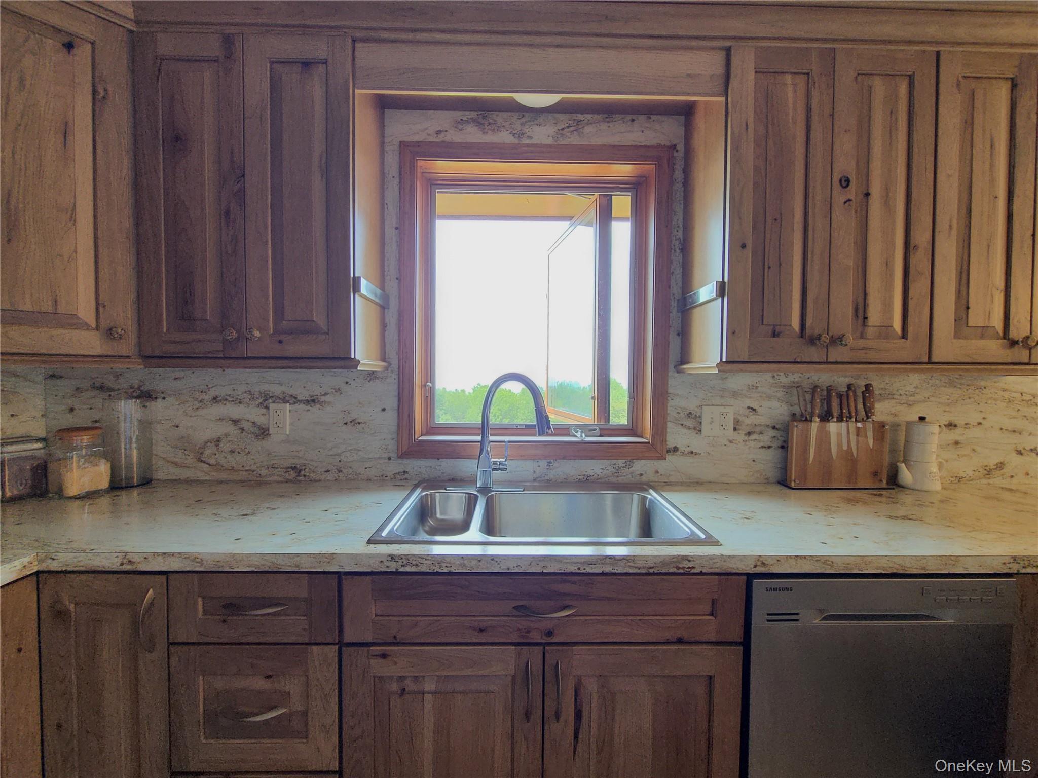 #7 photo, 203 Skyline Drive, Woodbourne , NY 12788