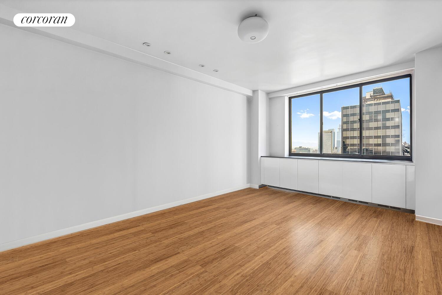 #15 photo, 250 E 40TH Street, マンハッタン Murray Hill , NY 10016