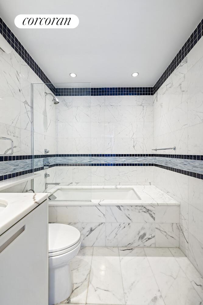 #19 photo, 250 E 40TH Street, マンハッタン Murray Hill , NY 10016