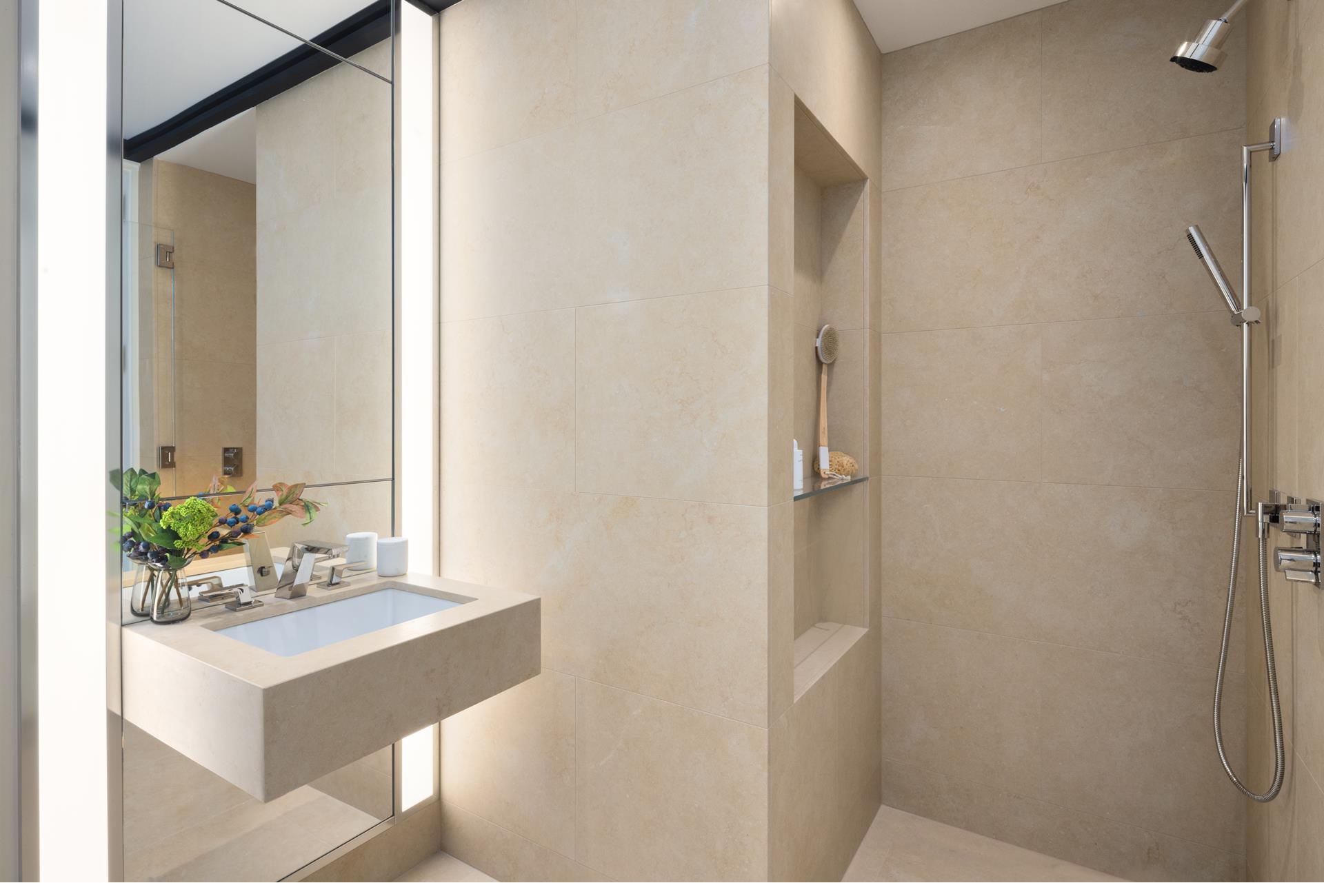 #16 photo, 53 W 53RD Street, マンハッタン Midtown , NY 10019