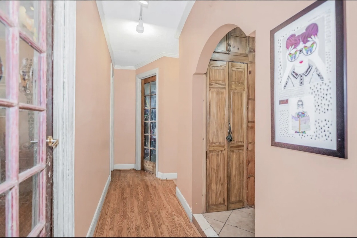 #9 photo, 15 Fort Washington Avenue, Washington Heights , NY 10032