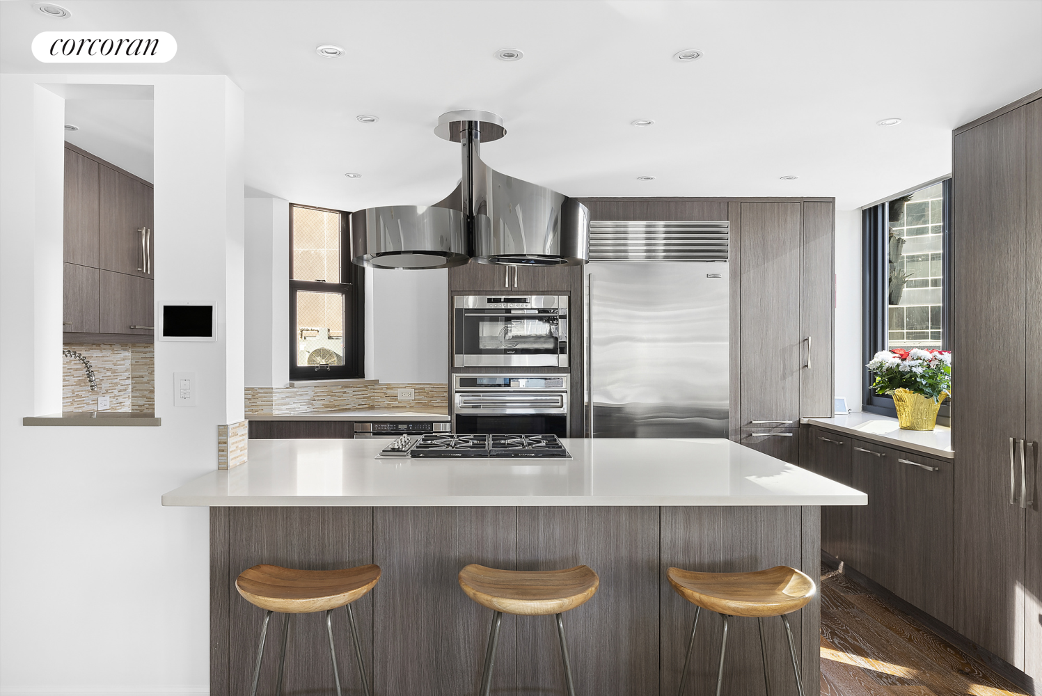 #3 photo, 224 E 52ND Street, Turtle Bay , NY 10022