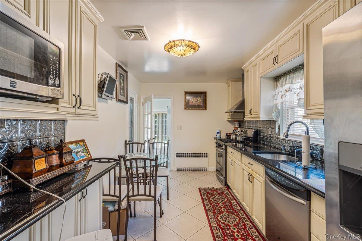 #17 photo, 289 Park Avenue, ナッソー郡 Roosevelt , NY 11575