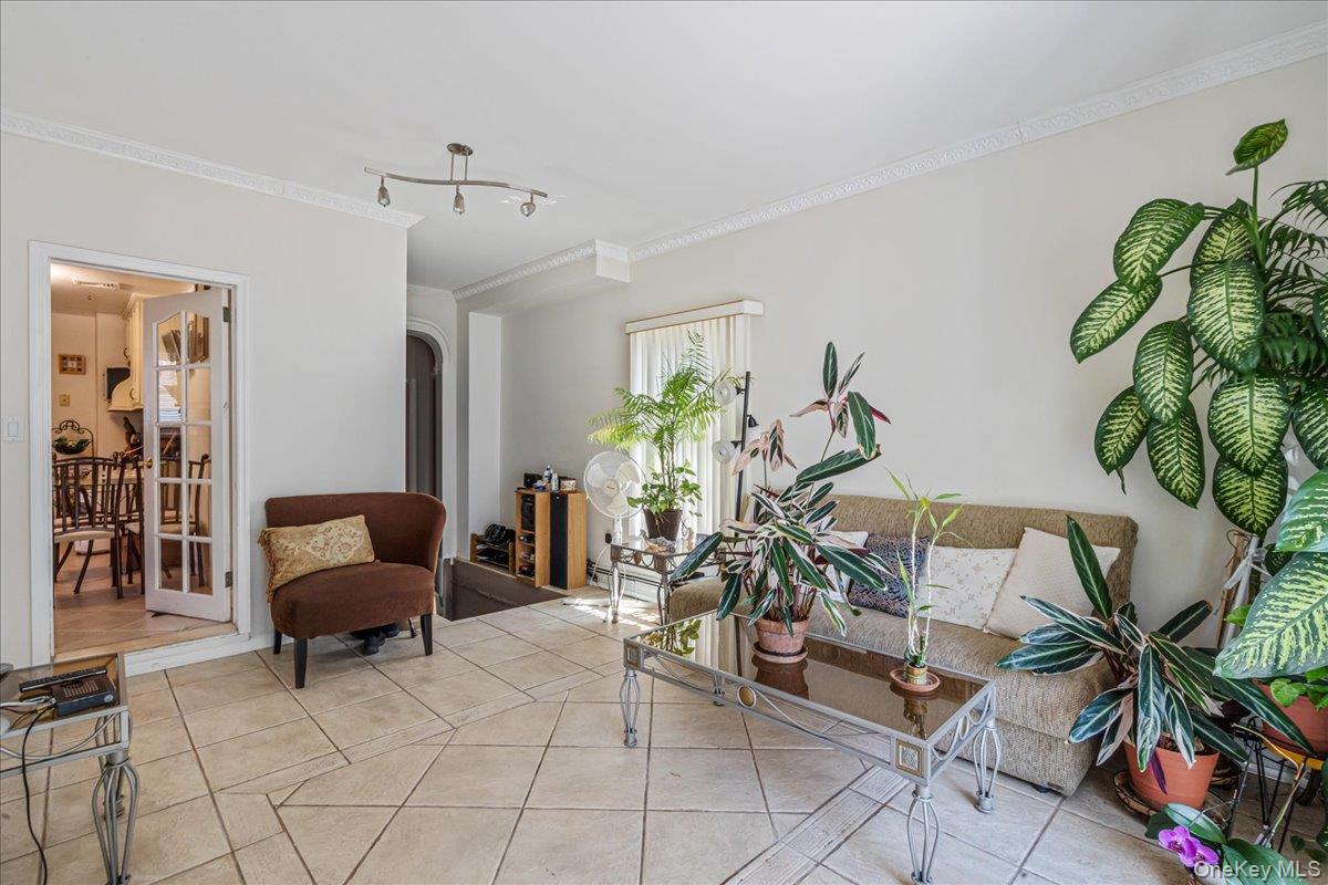 #20 photo, 289 Park Avenue, ナッソー郡 Roosevelt , NY 11575