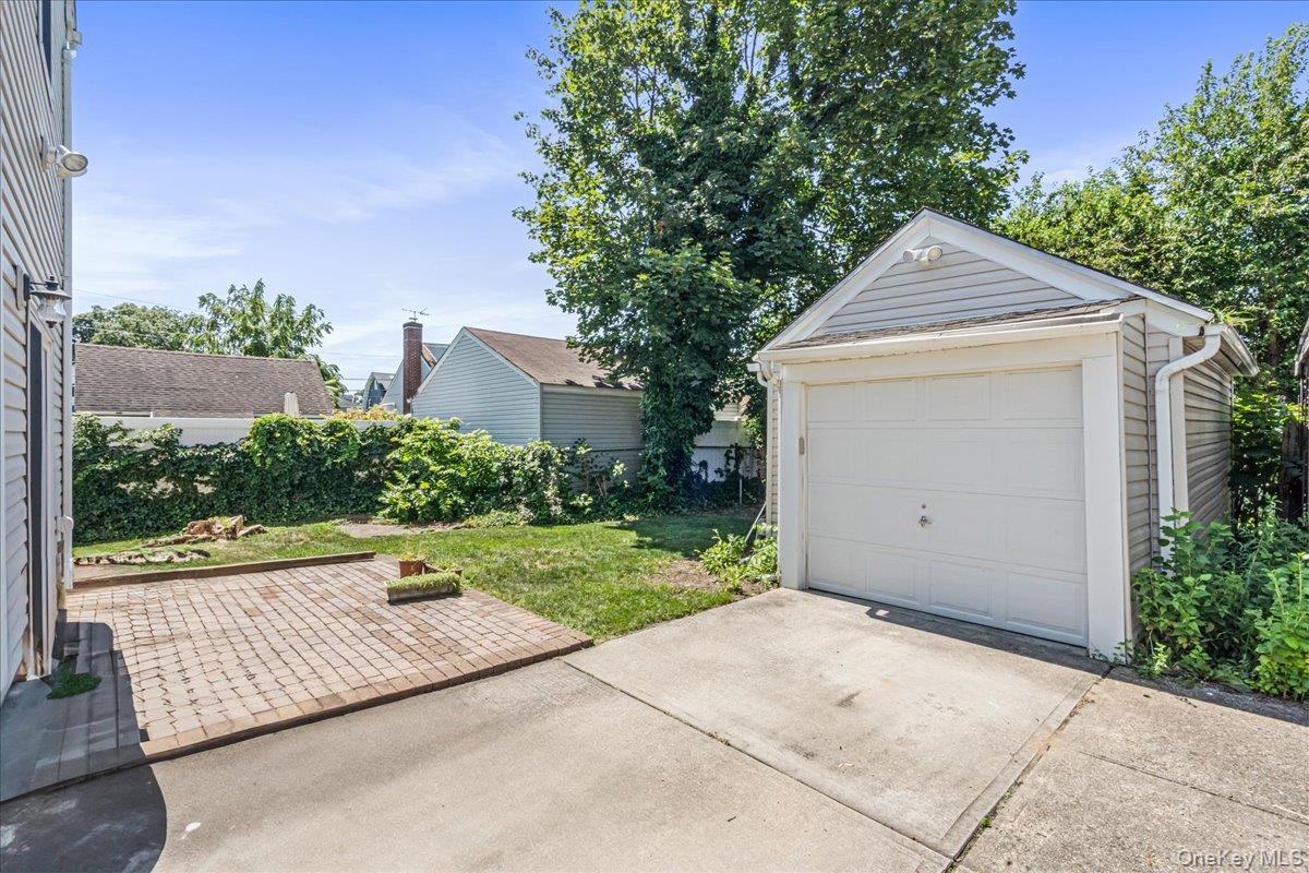 #3 photo, 289 Park Avenue, ナッソー郡 Roosevelt , NY 11575