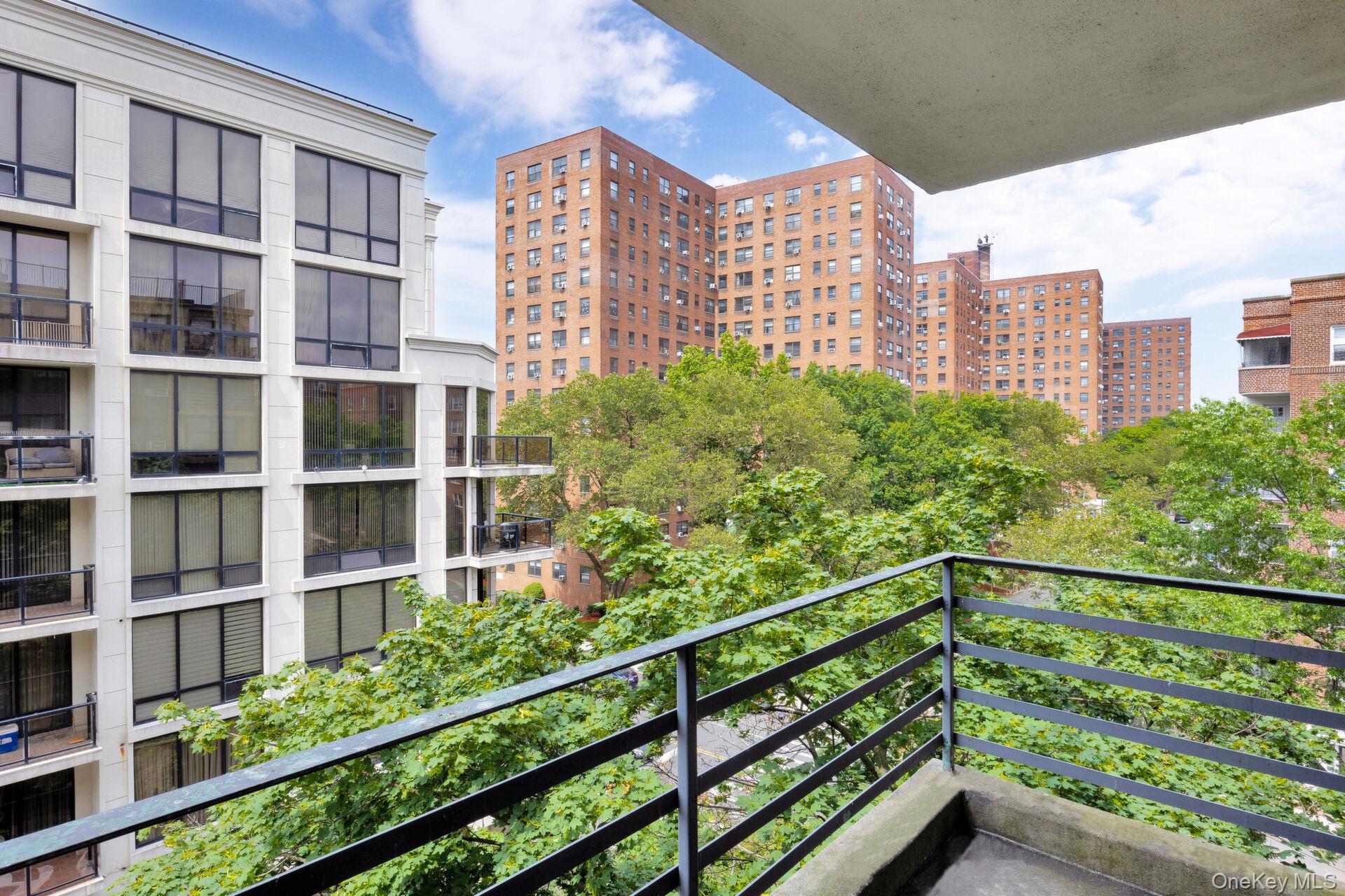 #5 photo, 9850 63rd Drive, クイーンズ区 Rego Park , NY 11374