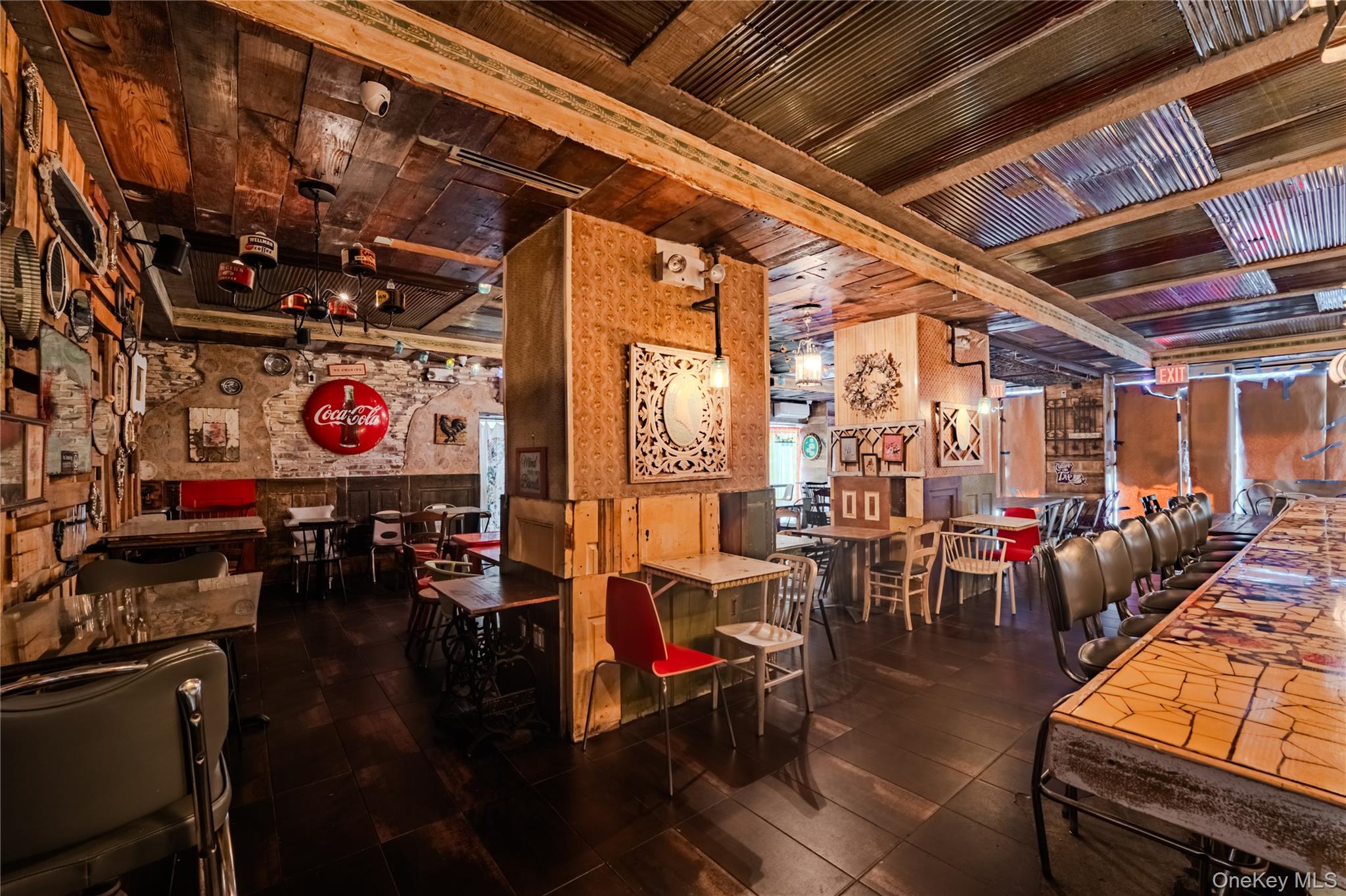 #11 photo, 37-11 /13 30th Avenue, クイーンズ区 Astoria , NY 11103