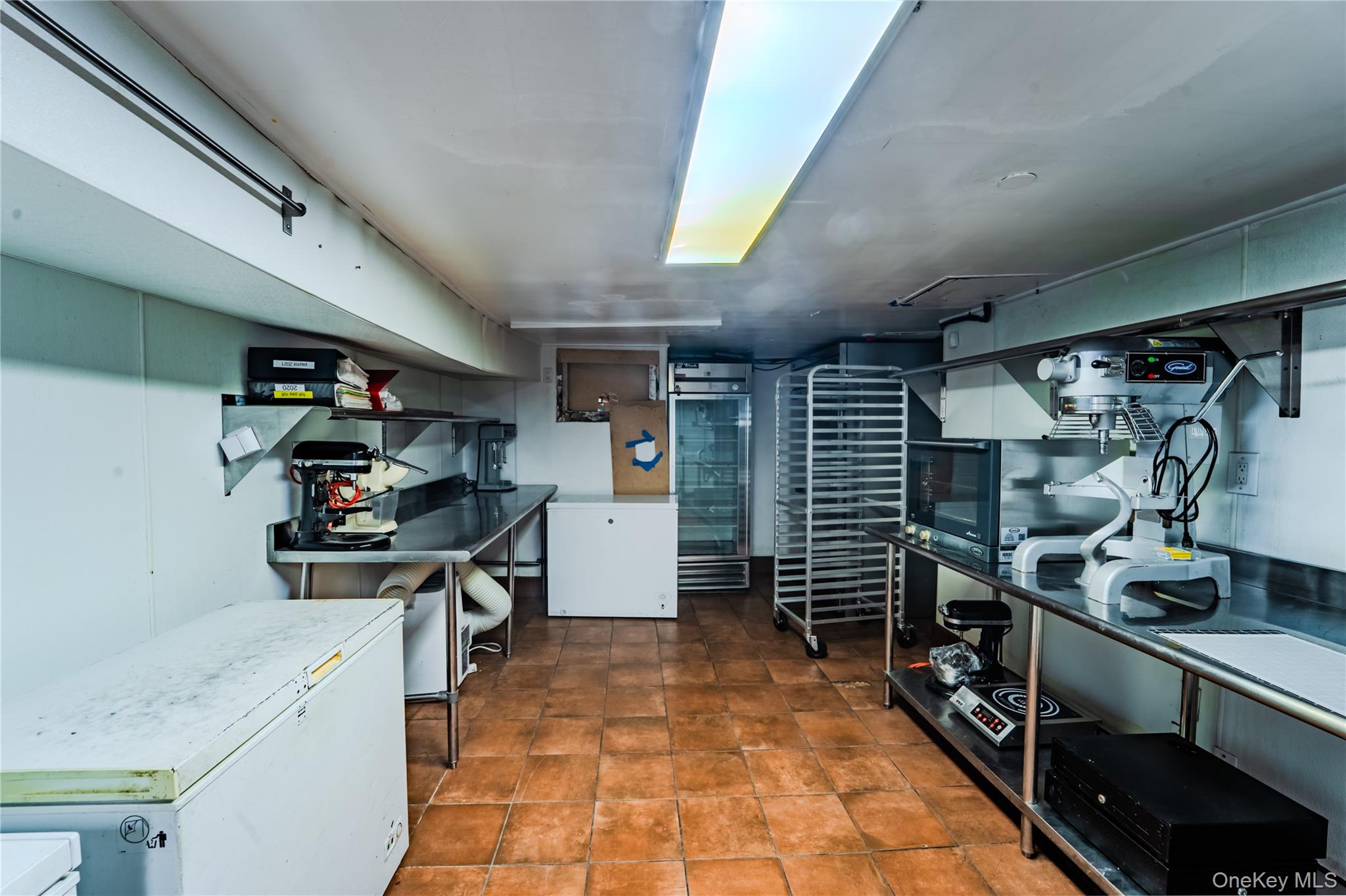 #5 photo, 37-11 /13 30th Avenue, クイーンズ区 Astoria , NY 11103