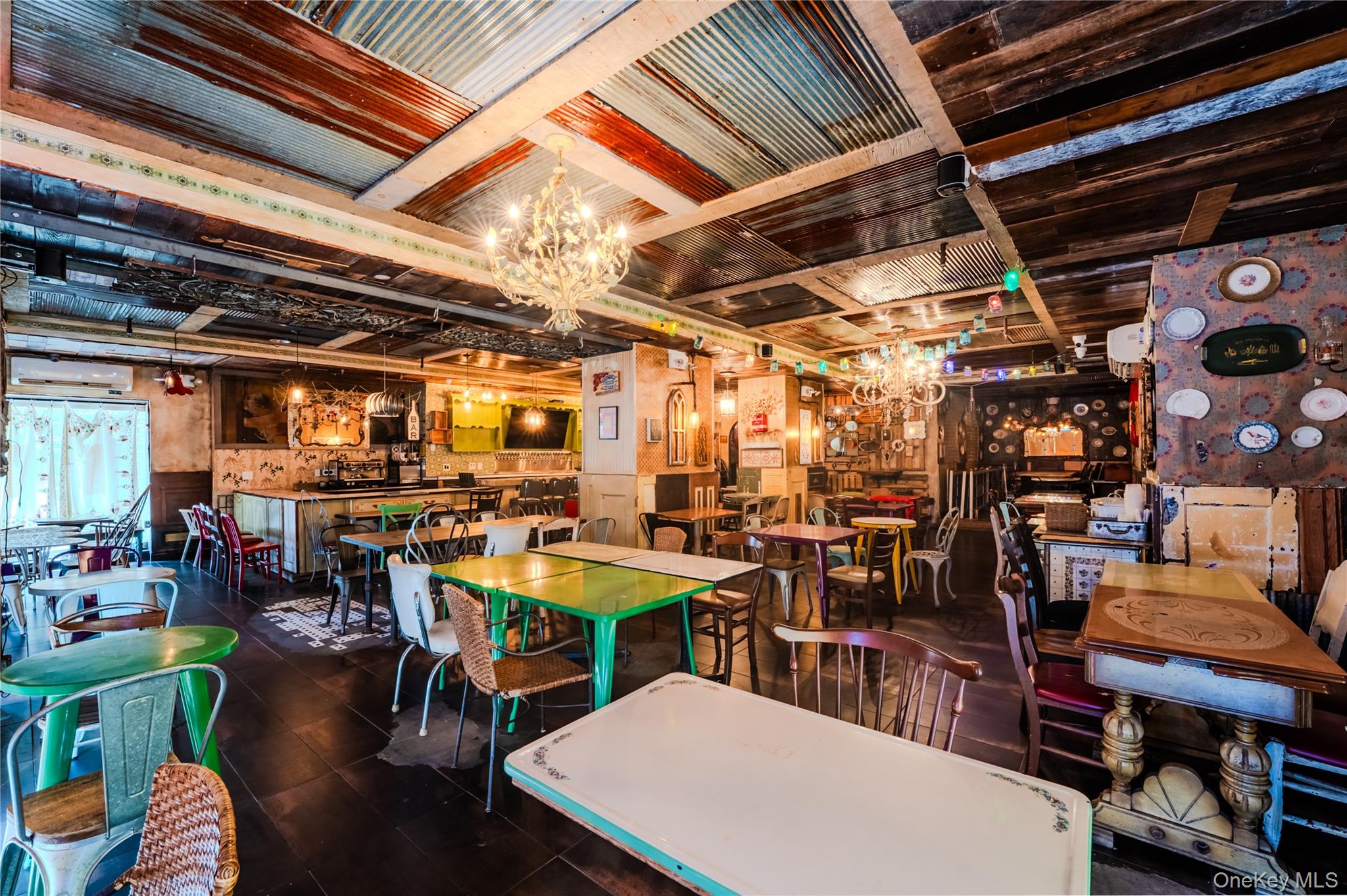 #6 photo, 37-11 /13 30th Avenue, クイーンズ区 Astoria , NY 11103