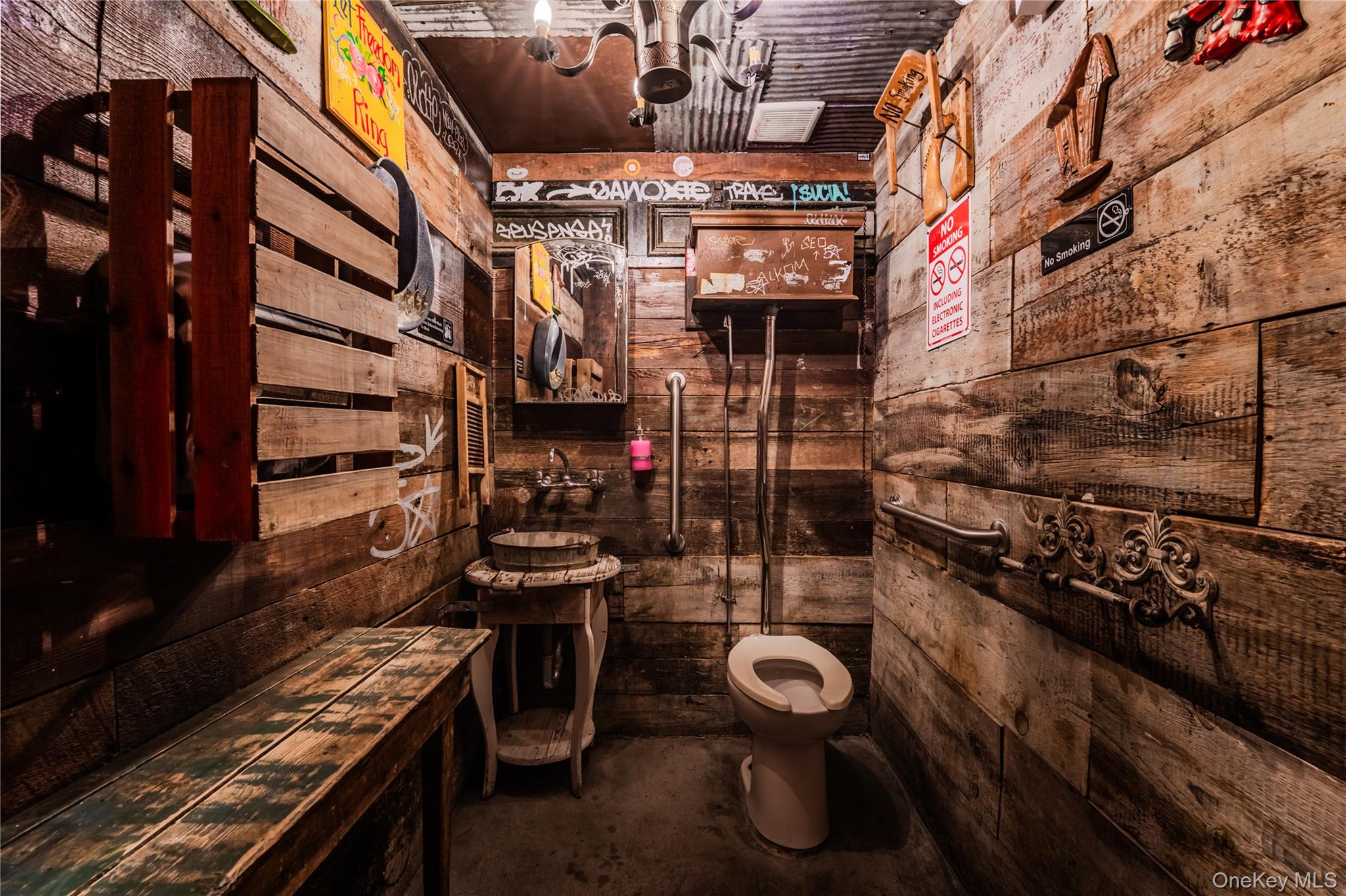 #9 photo, 37-11 /13 30th Avenue, クイーンズ区 Astoria , NY 11103