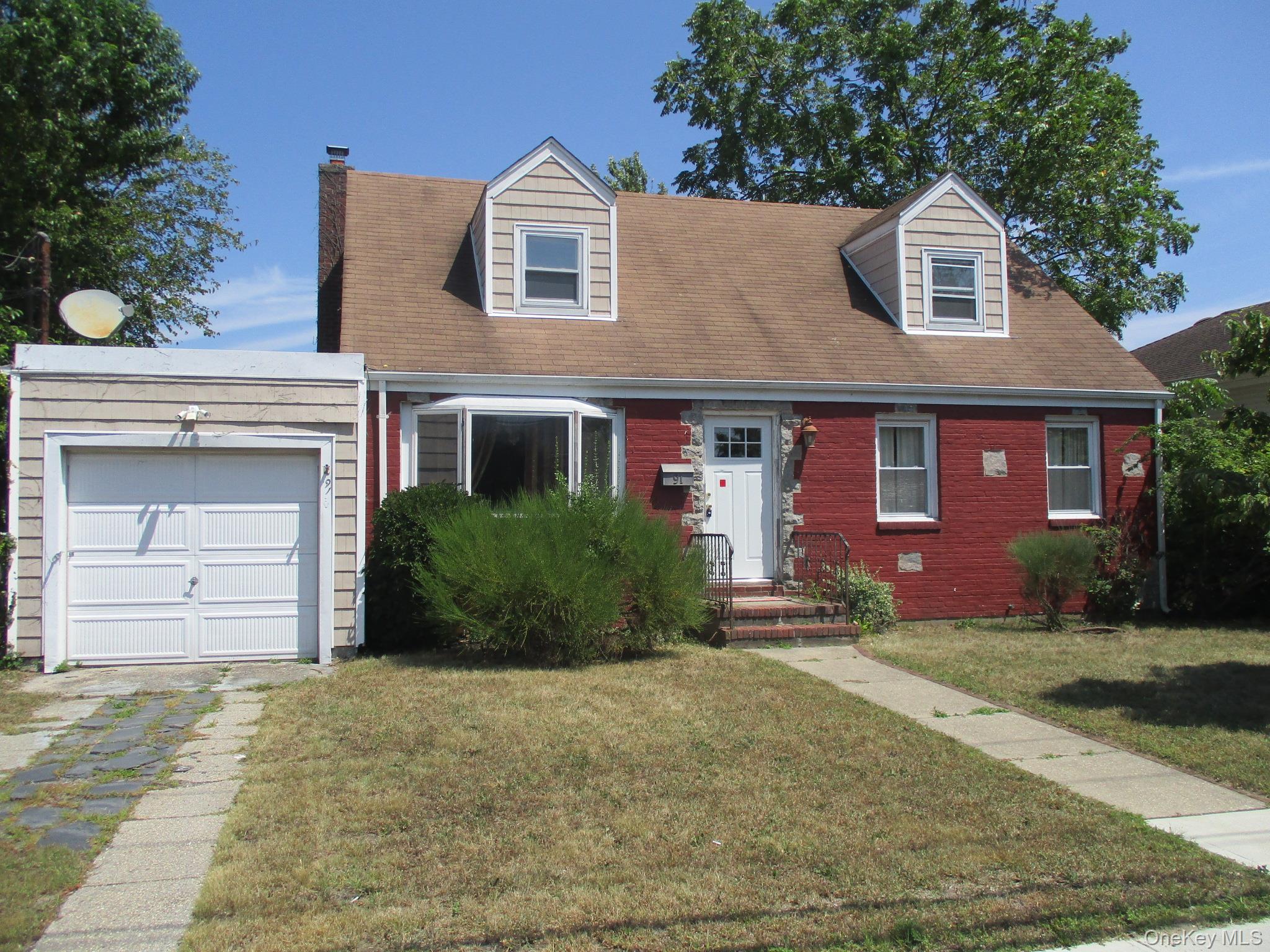#1 photo, 91 Doges Promenade, Lindenhurst , NY 11757