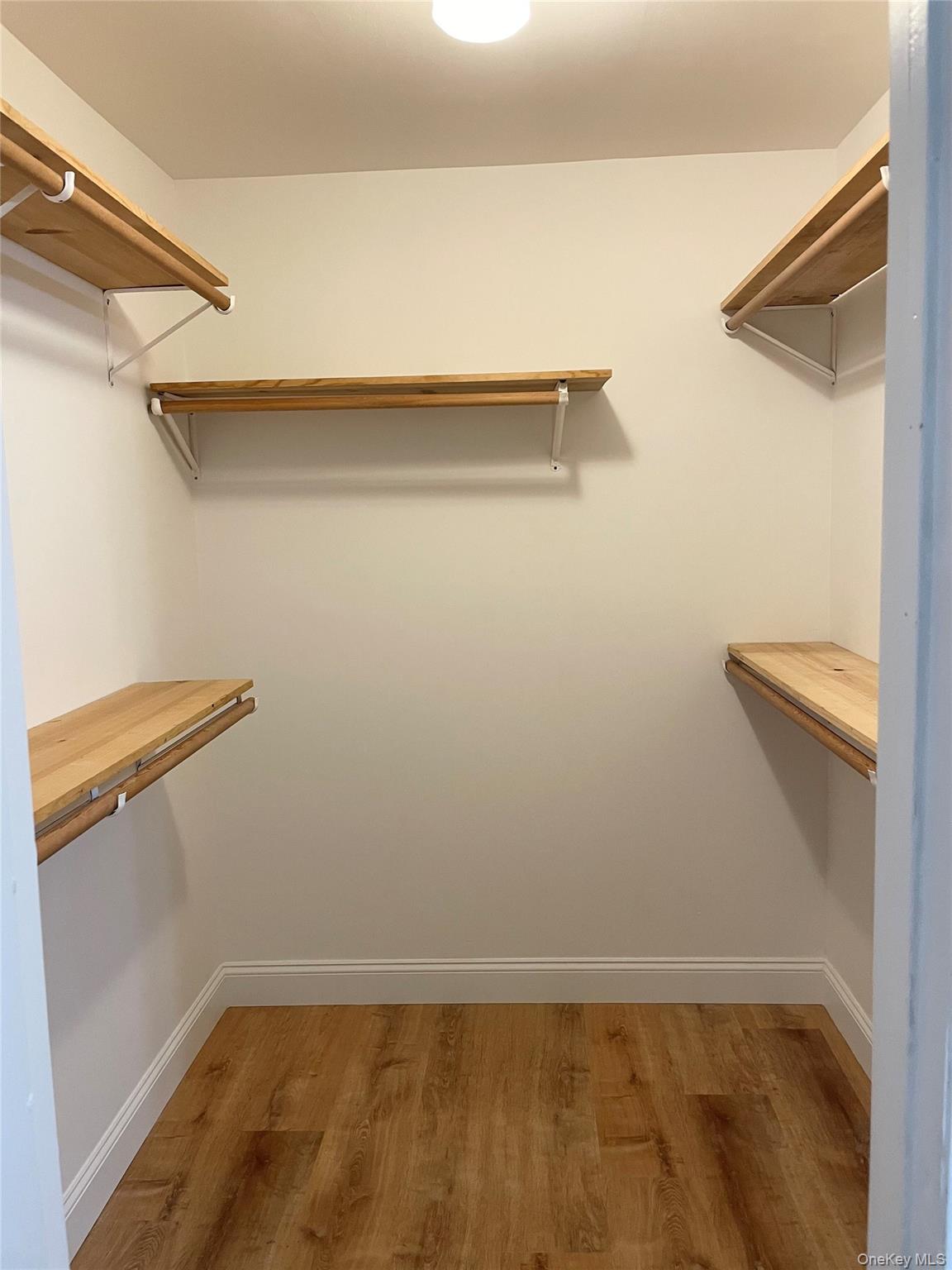 #11 photo, 369 Hewlett Parkway, ナッソー郡 Hewlett , NY 11557