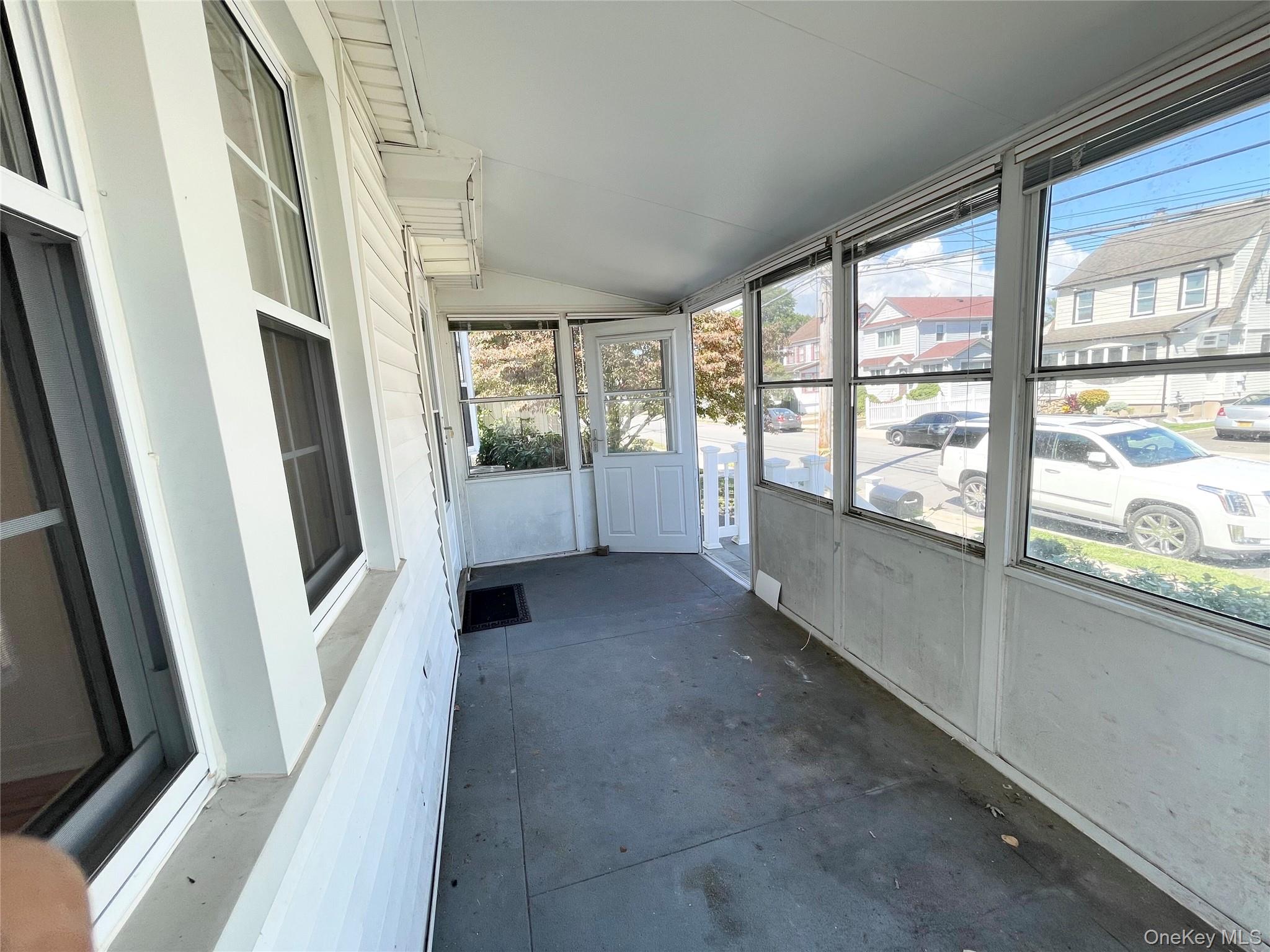 #20 photo, 369 Hewlett Parkway, ナッソー郡 Hewlett , NY 11557