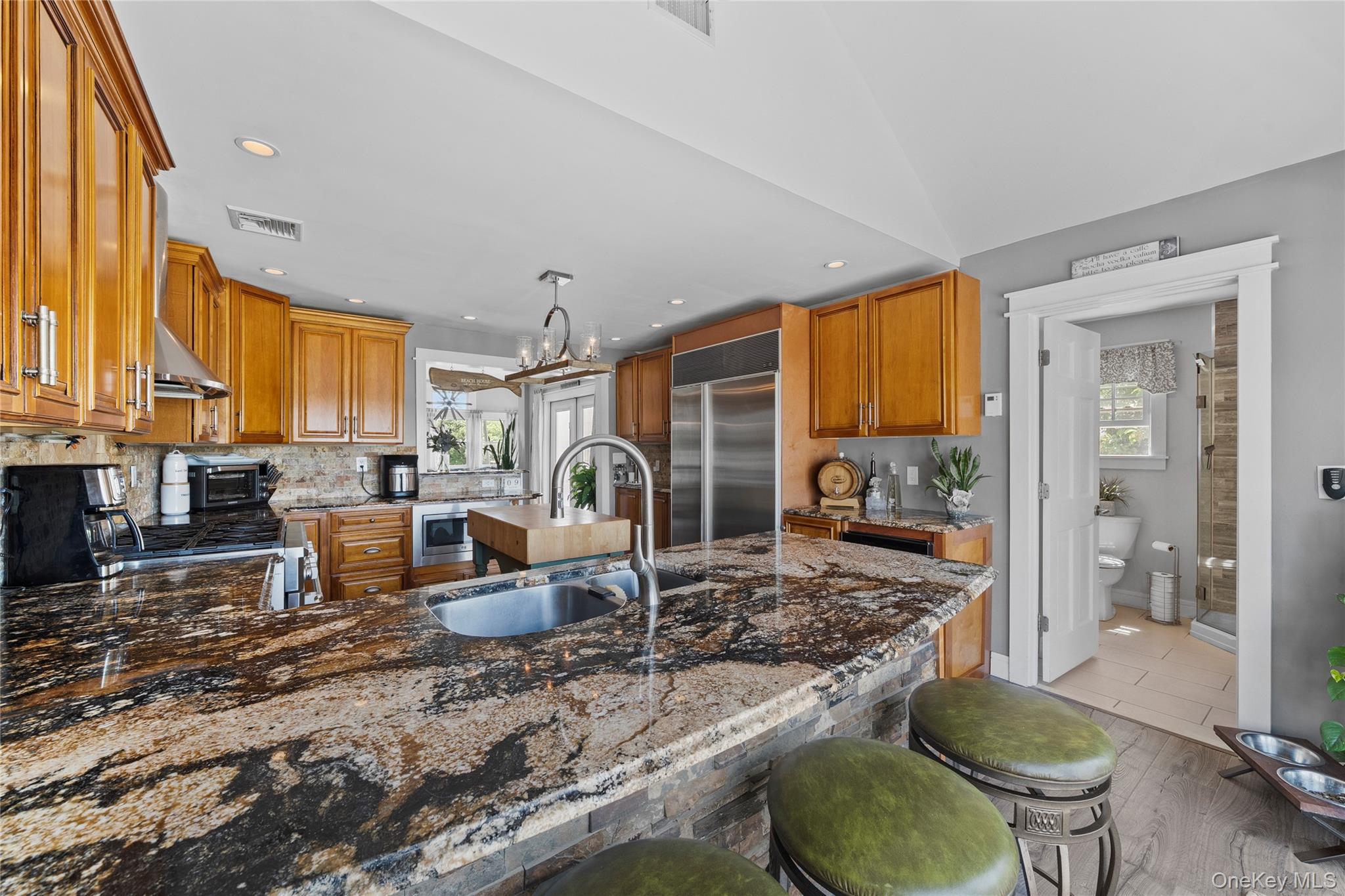 #14 photo, 234 W Islip Road, West Islip , NY 11795