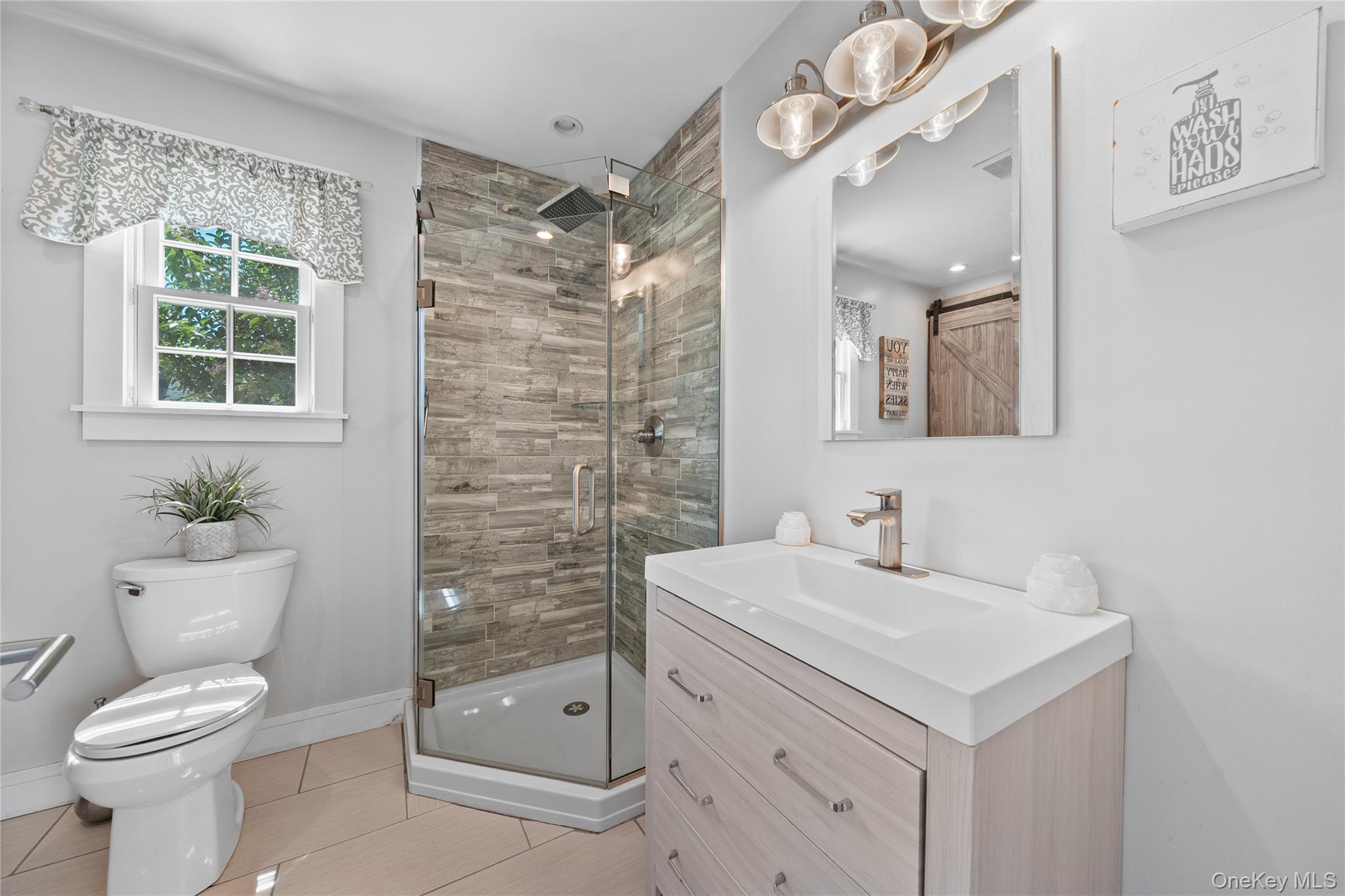 #17 photo, 234 W Islip Road, West Islip , NY 11795