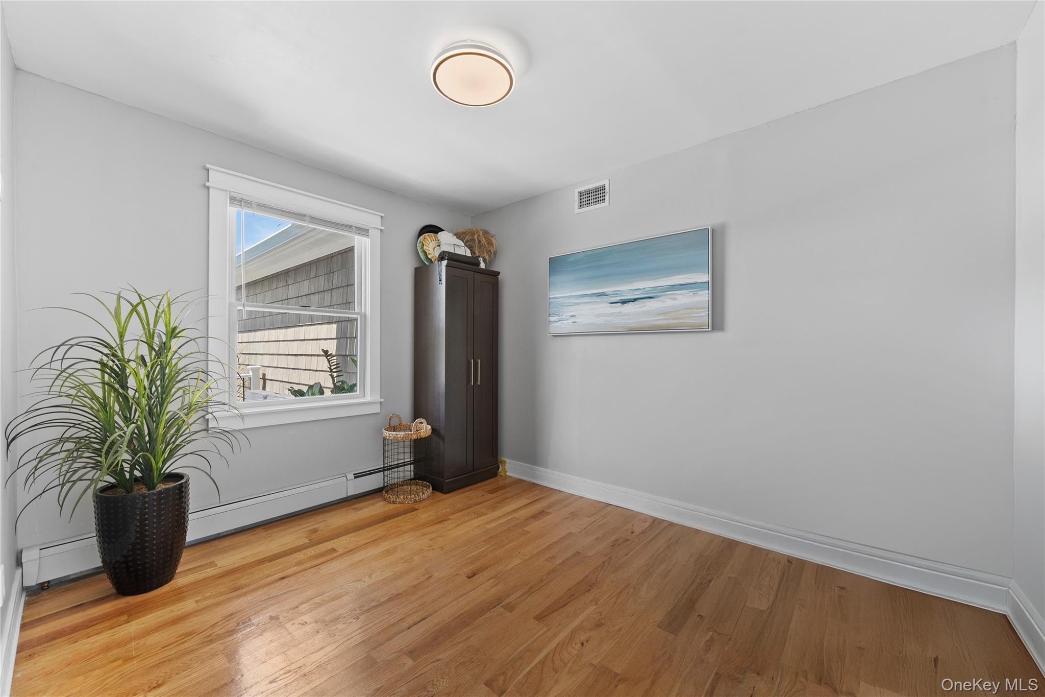 #19 photo, 234 W Islip Road, West Islip , NY 11795