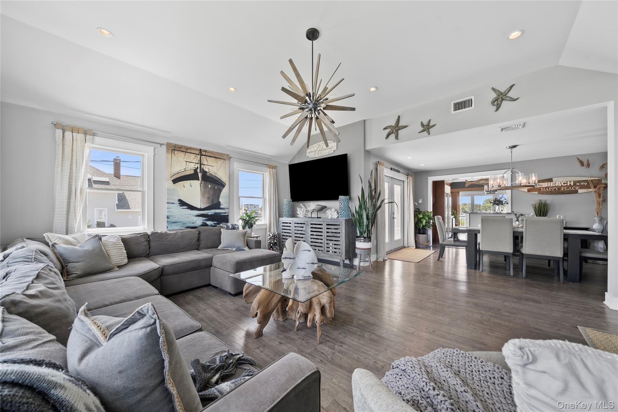 #7 photo, 234 W Islip Road, West Islip , NY 11795