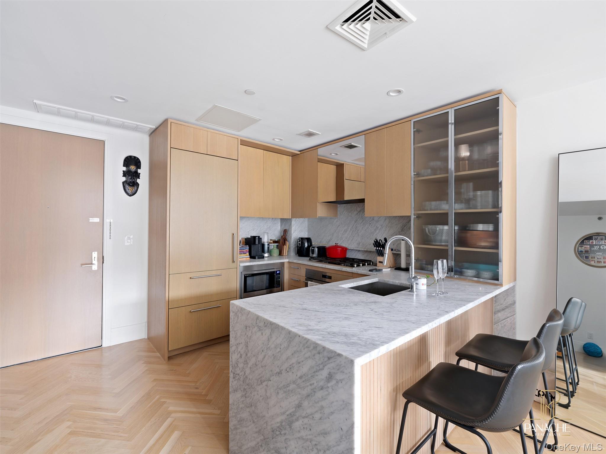 #5 photo, 300 W 122nd Street, 맨해튼 New York (Manhattan) , NY 10027