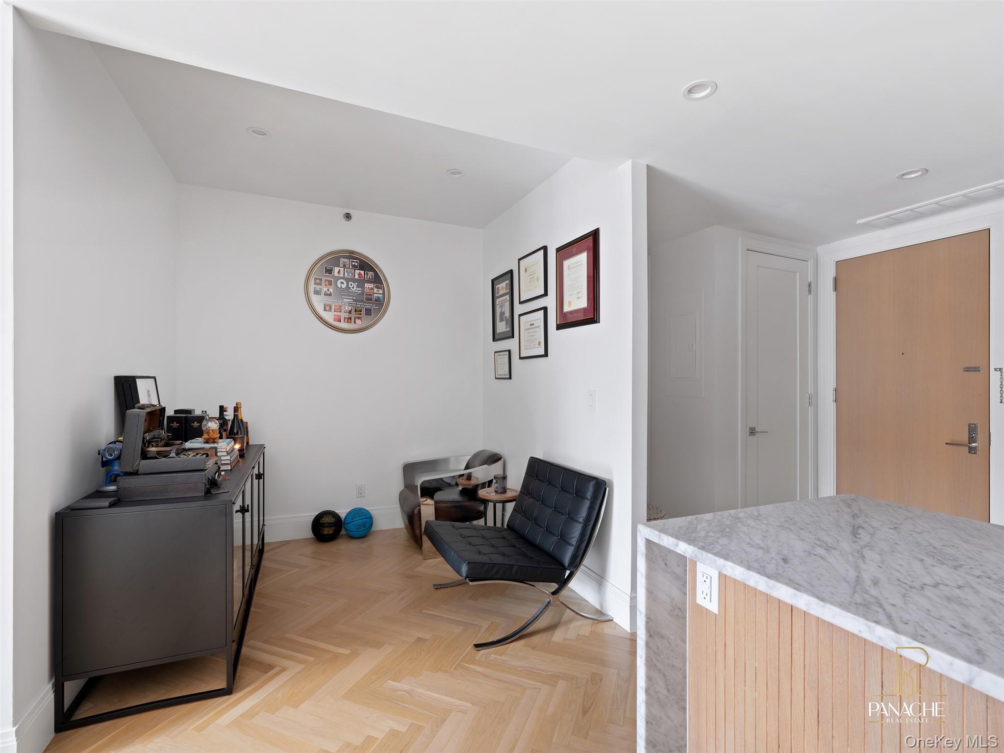 #6 photo, 300 W 122nd Street, 맨해튼 New York (Manhattan) , NY 10027