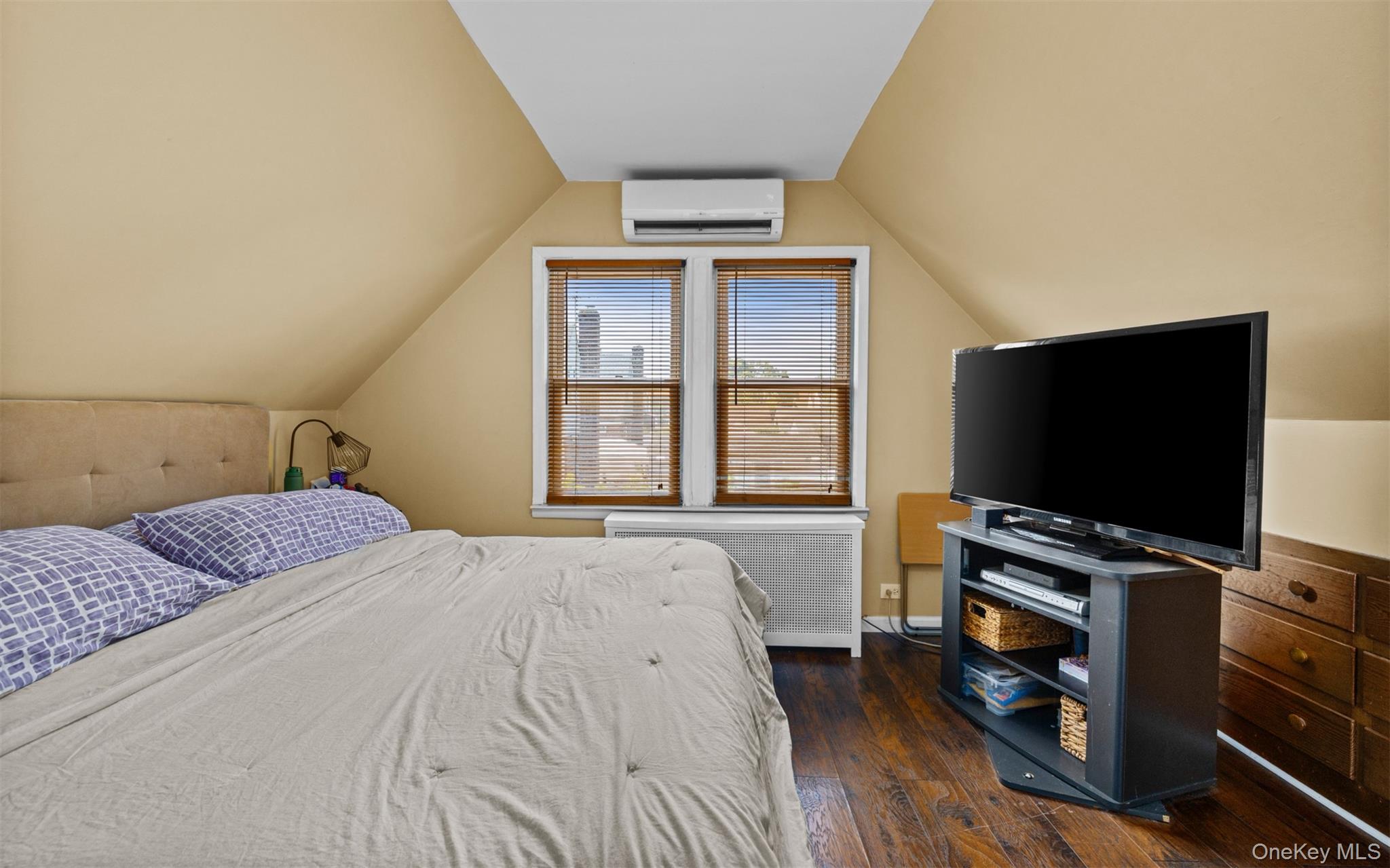 #18 photo, 47 Alden Avenue, नासाउ काउंटी Valley Stream , NY 11580