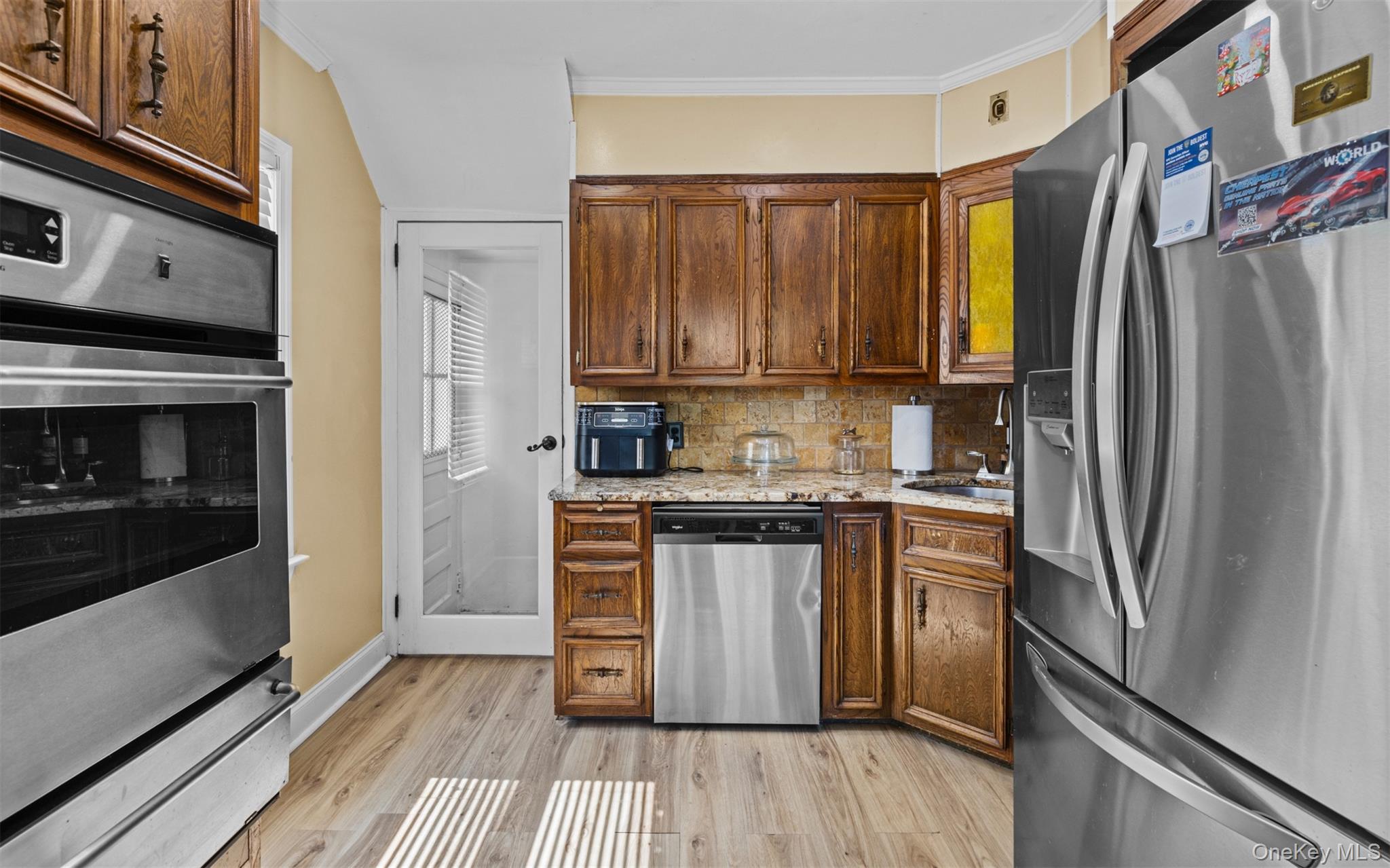 #4 photo, 47 Alden Avenue, नासाउ काउंटी Valley Stream , NY 11580