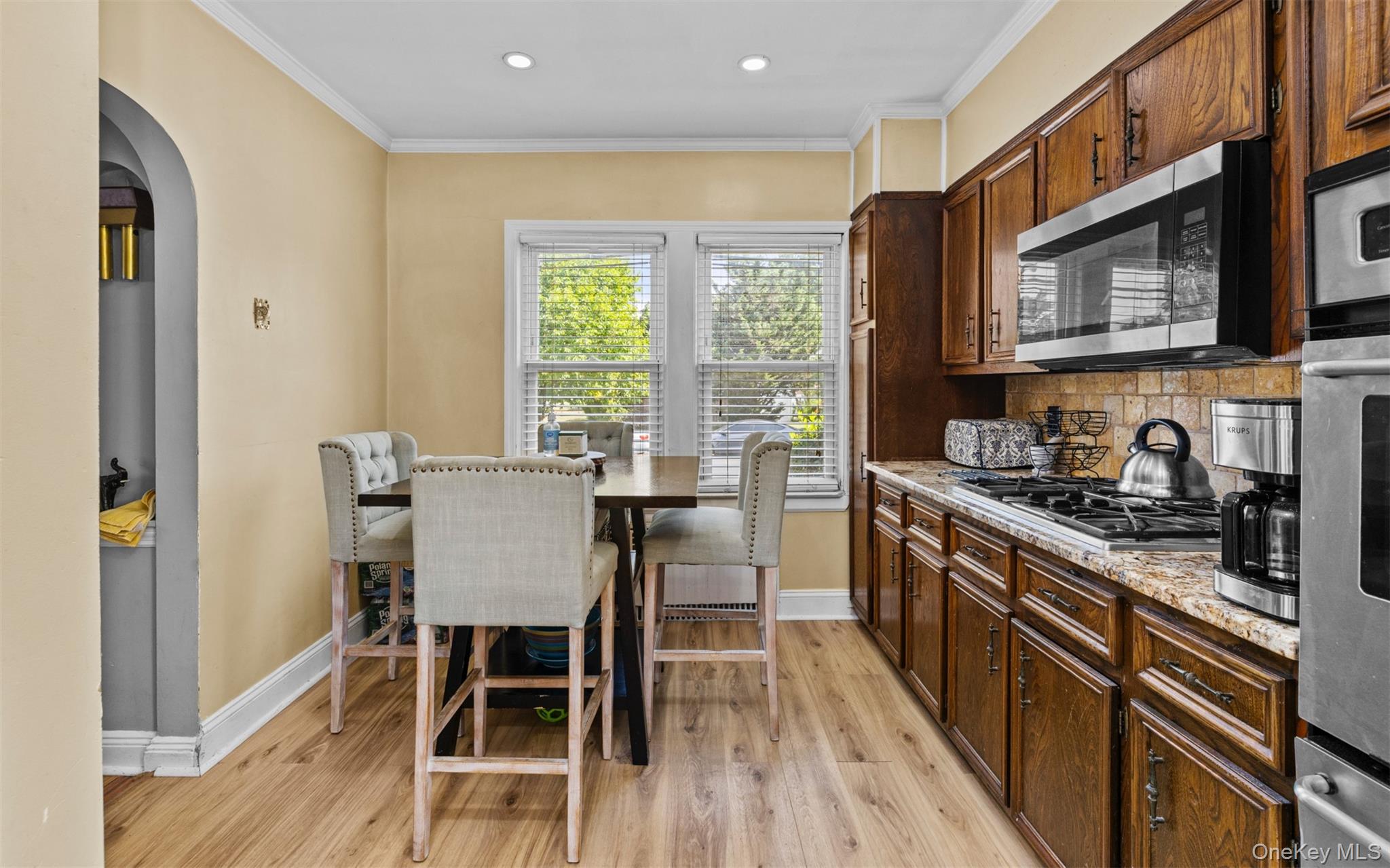 #8 photo, 47 Alden Avenue, नासाउ काउंटी Valley Stream , NY 11580