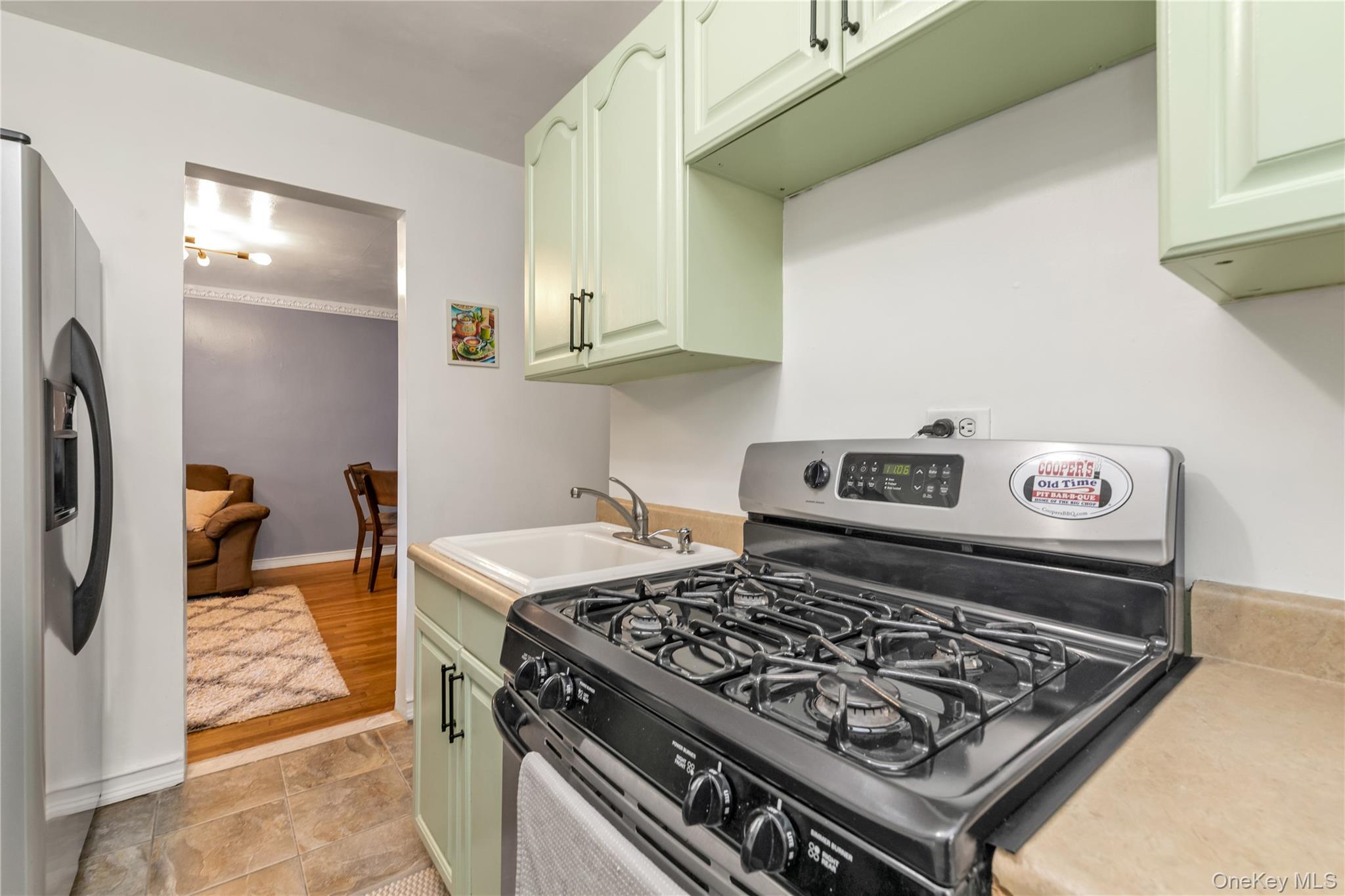 #7 photo, 13111 Kew Gardens Road, クイーンズ区 Kew Gardens , NY 11418