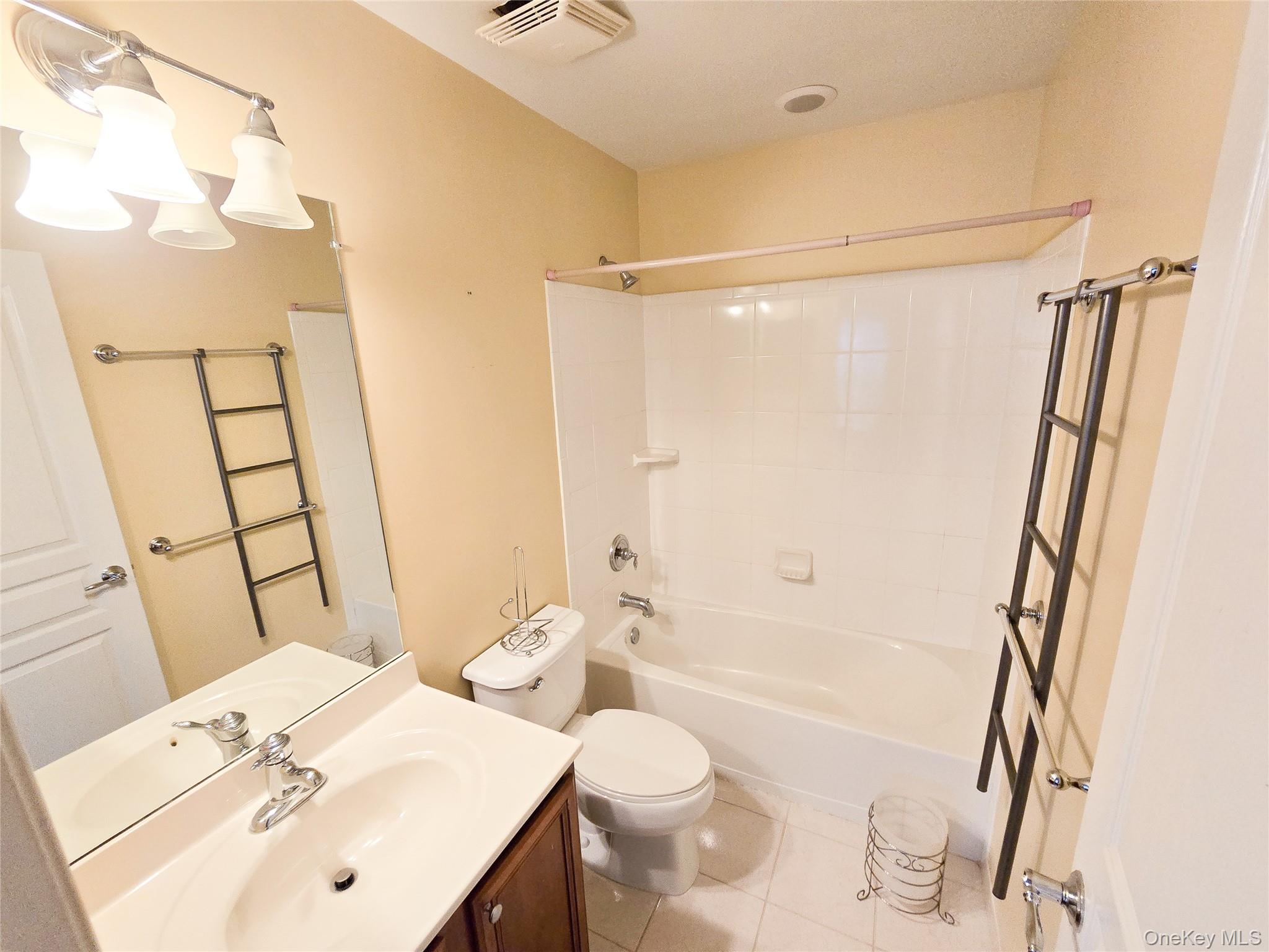 #12 photo, 31 Stahlman Lane, サフォーク郡 Patchogue , NY 11772