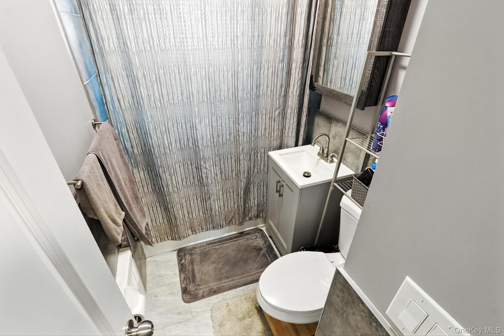 #13 photo, 234-05 133 Avenue, クイーンズ区 Rosedale , NY 11422