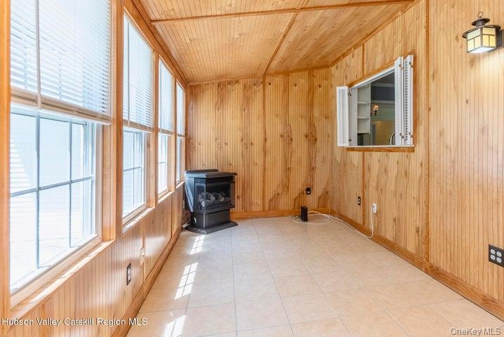 #19 photo, 408 Fairview Avenue, Hurley , NY 12443