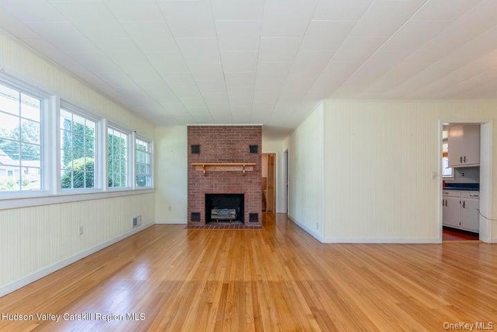 #8 photo, 408 Fairview Avenue, Hurley , NY 12443