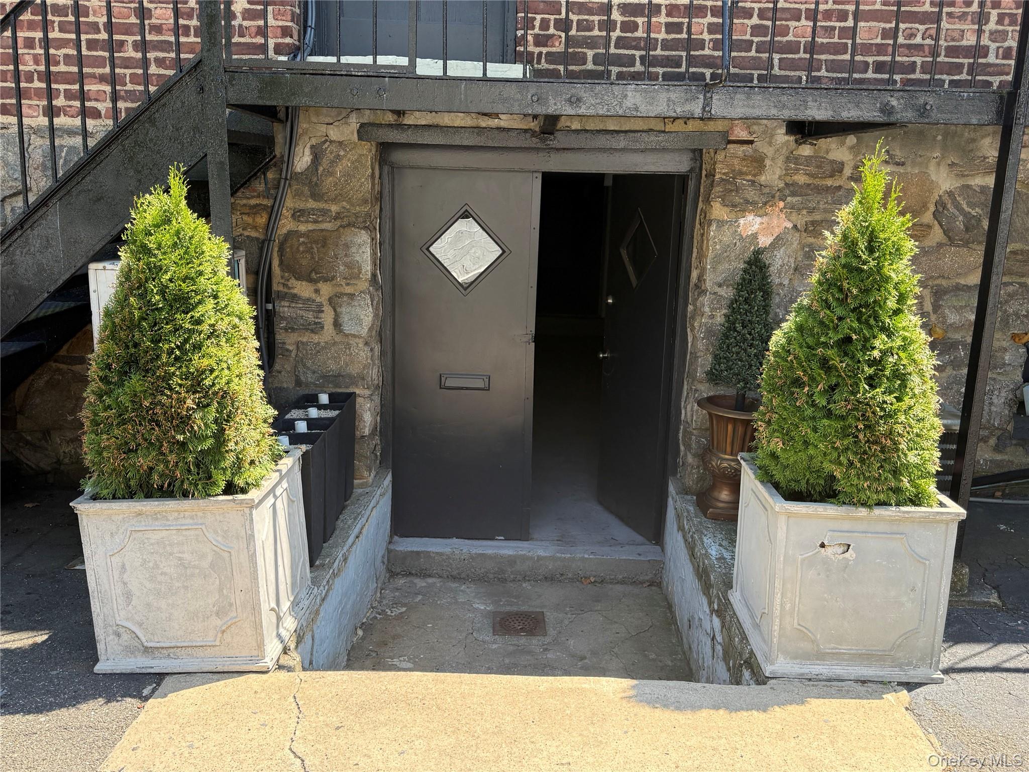 #2 photo, 202 Sparks Avenue, Pelham , NY 10803