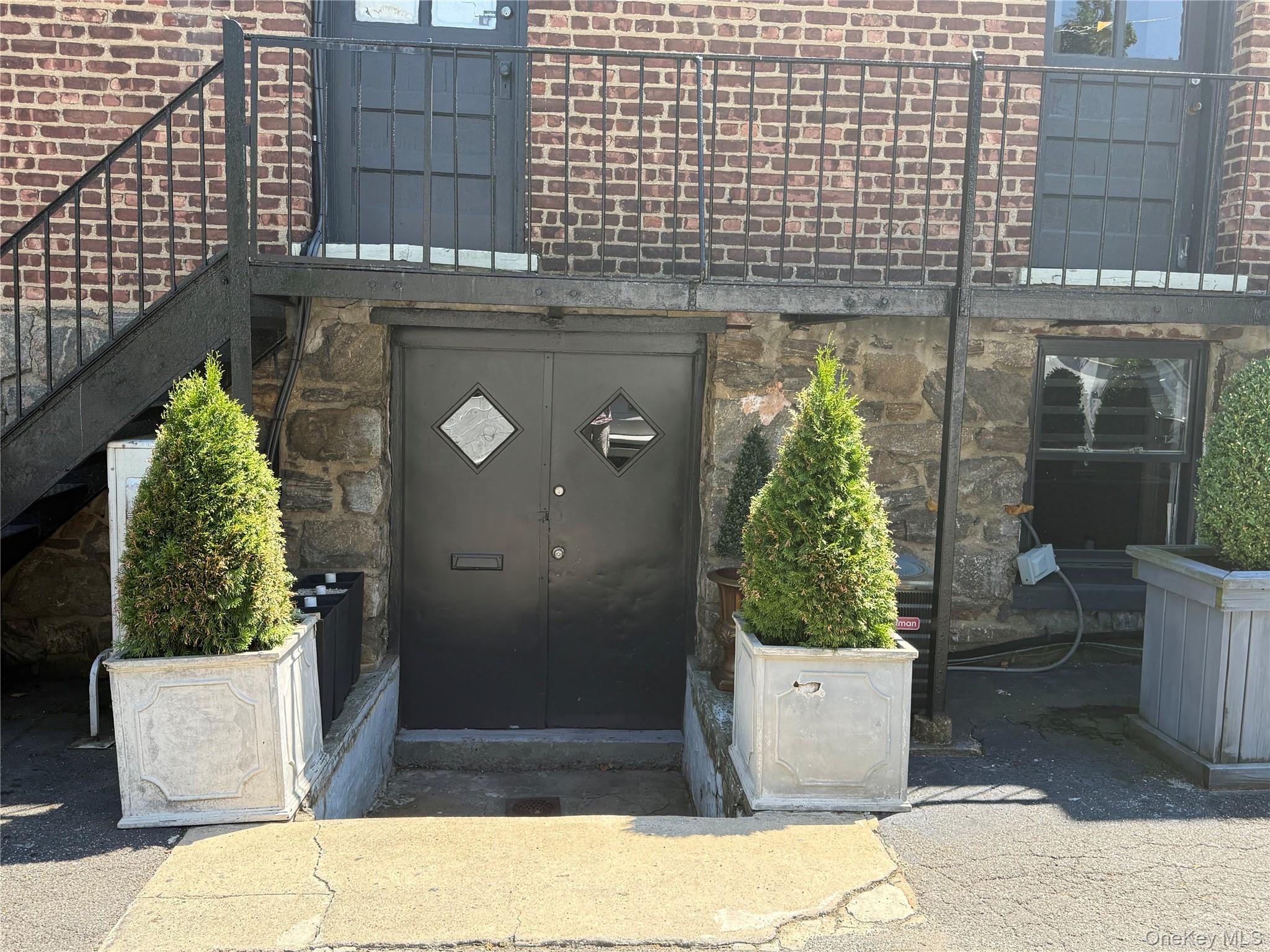 #3 photo, 202 Sparks Avenue, Pelham , NY 10803