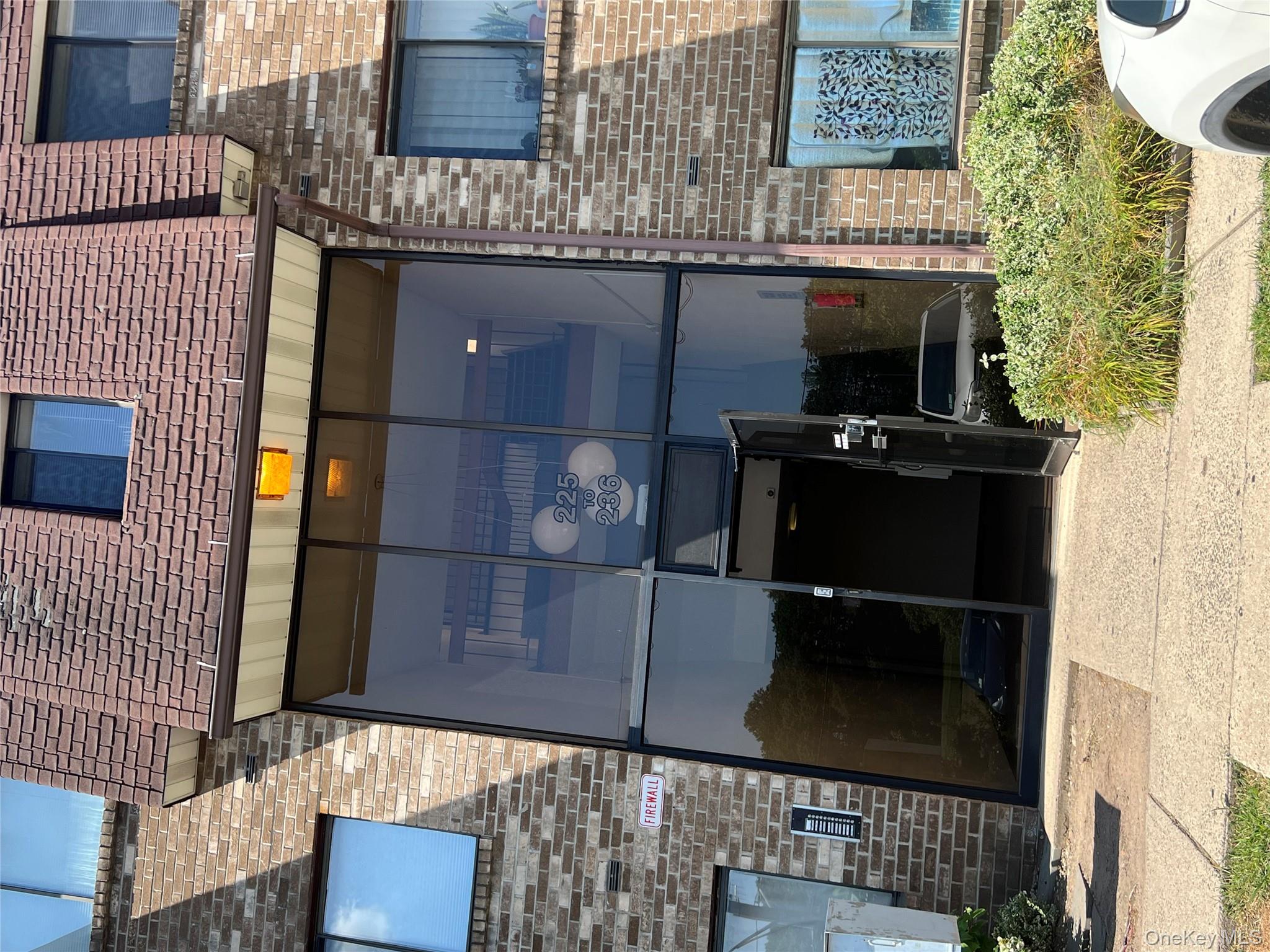 #1 photo, 236 Kennedy Drive, 纽约州 Spring Valley , NY 10977