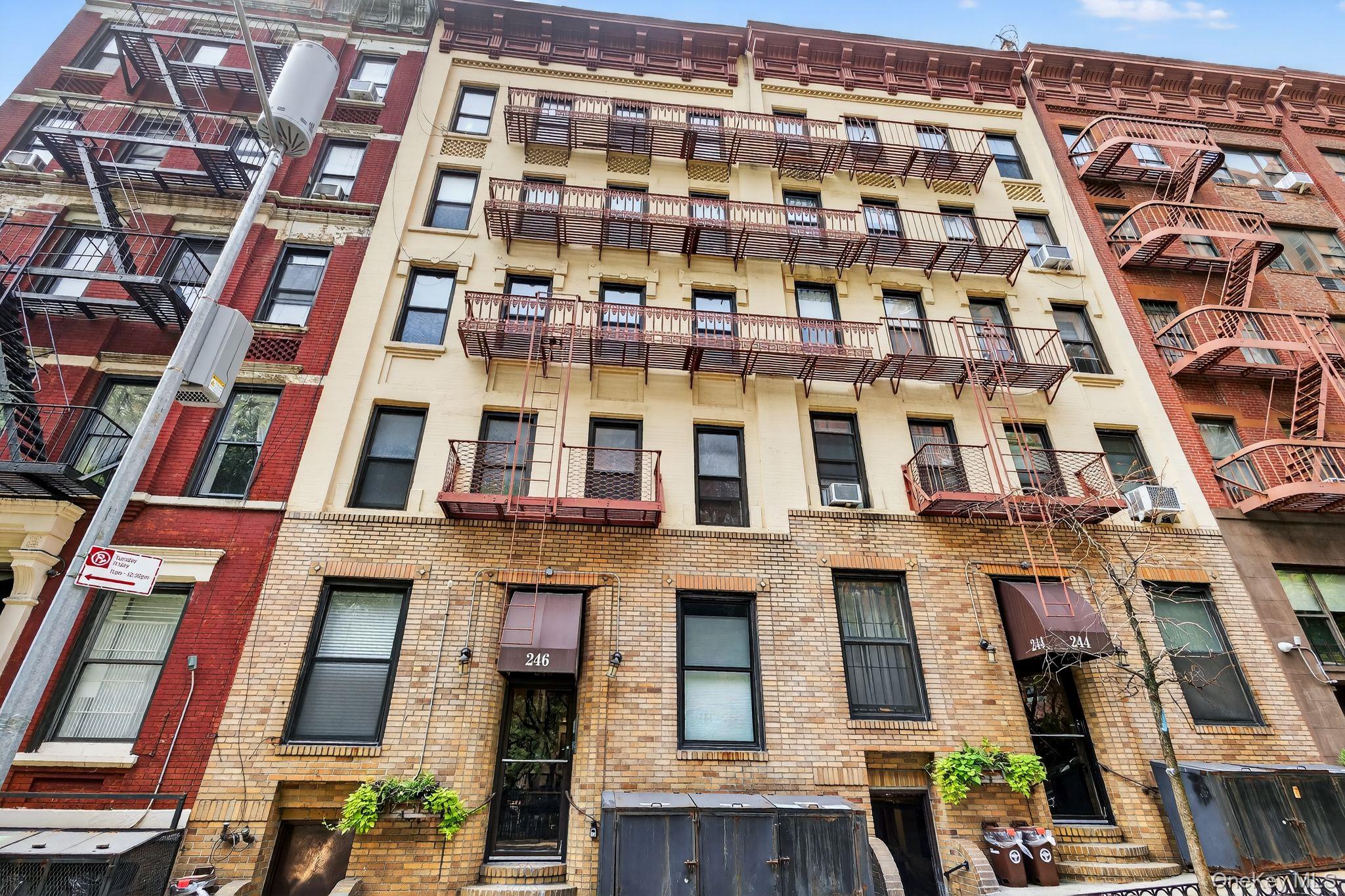 #1 photo, 246 E. 90th Street, マンハッタン New York (Manhattan) , NY 10128