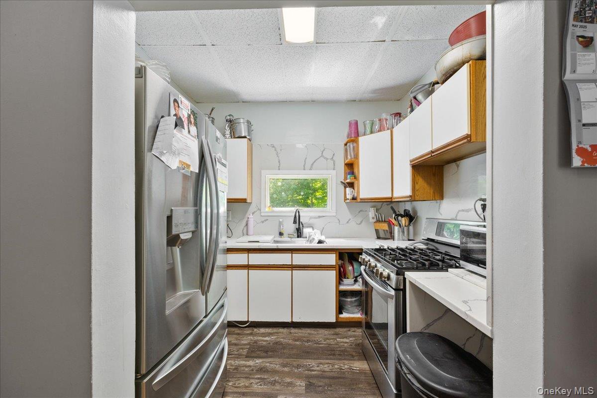 #10 photo, 398 E Main Street, Jefferson Valley , NY 10535