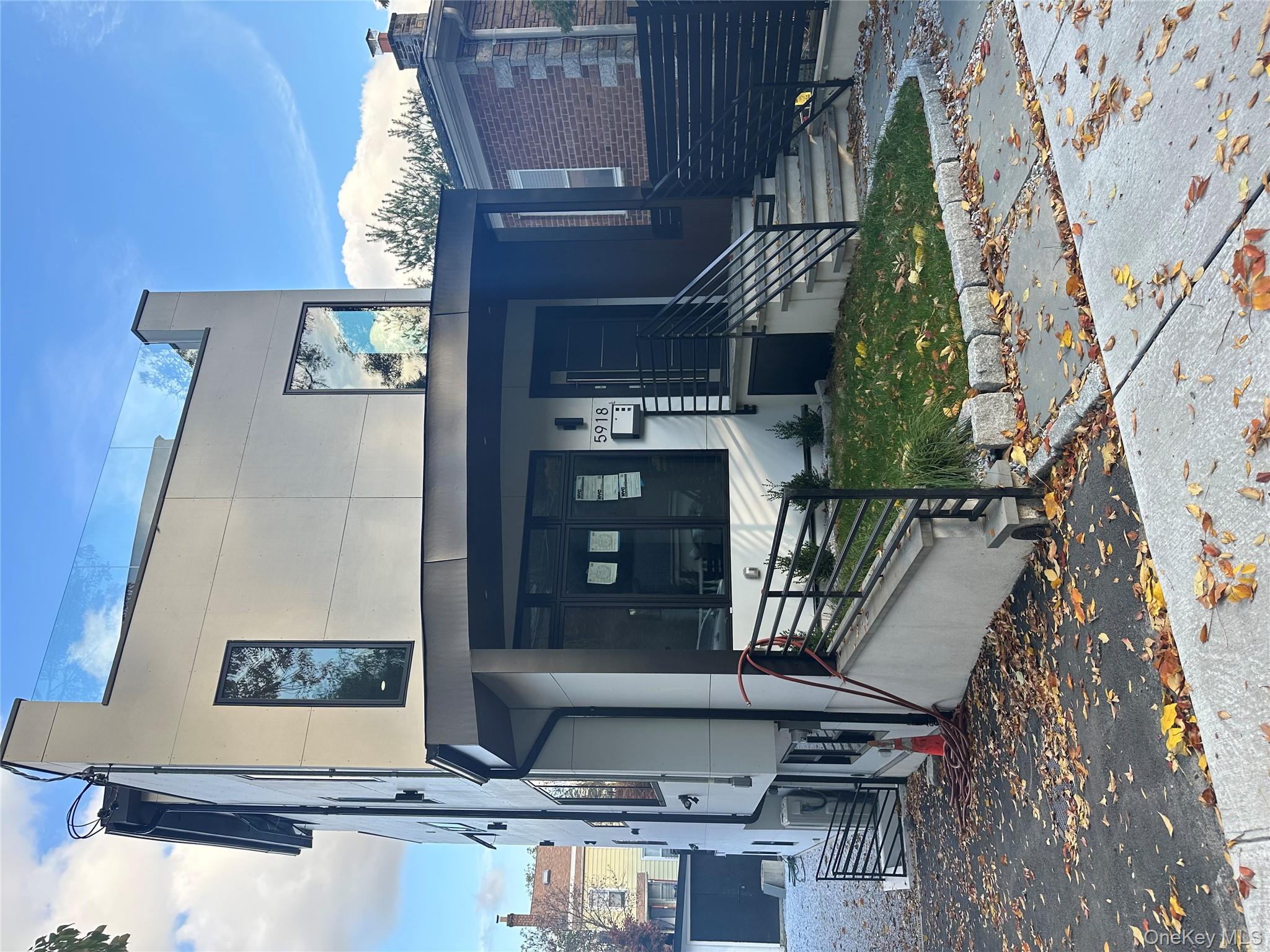#2 photo, 5918 Delafield Avenue, Bronx , NY 10471