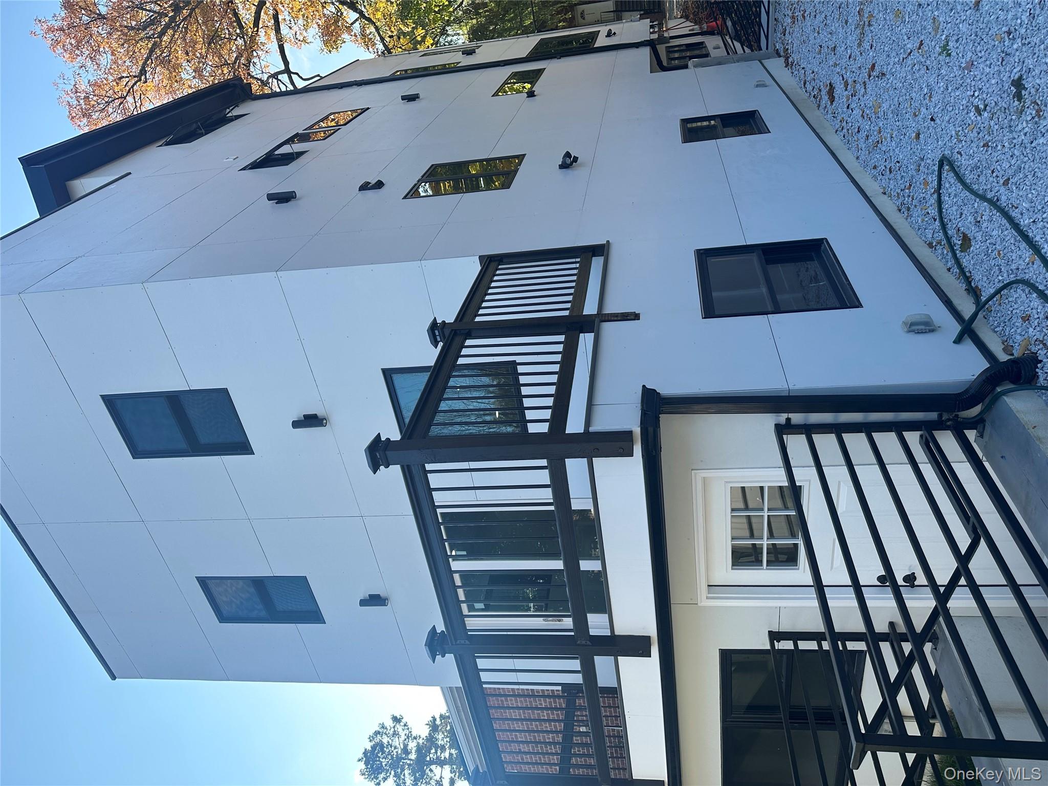 #5 photo, 5918 Delafield Avenue, Bronx , NY 10471