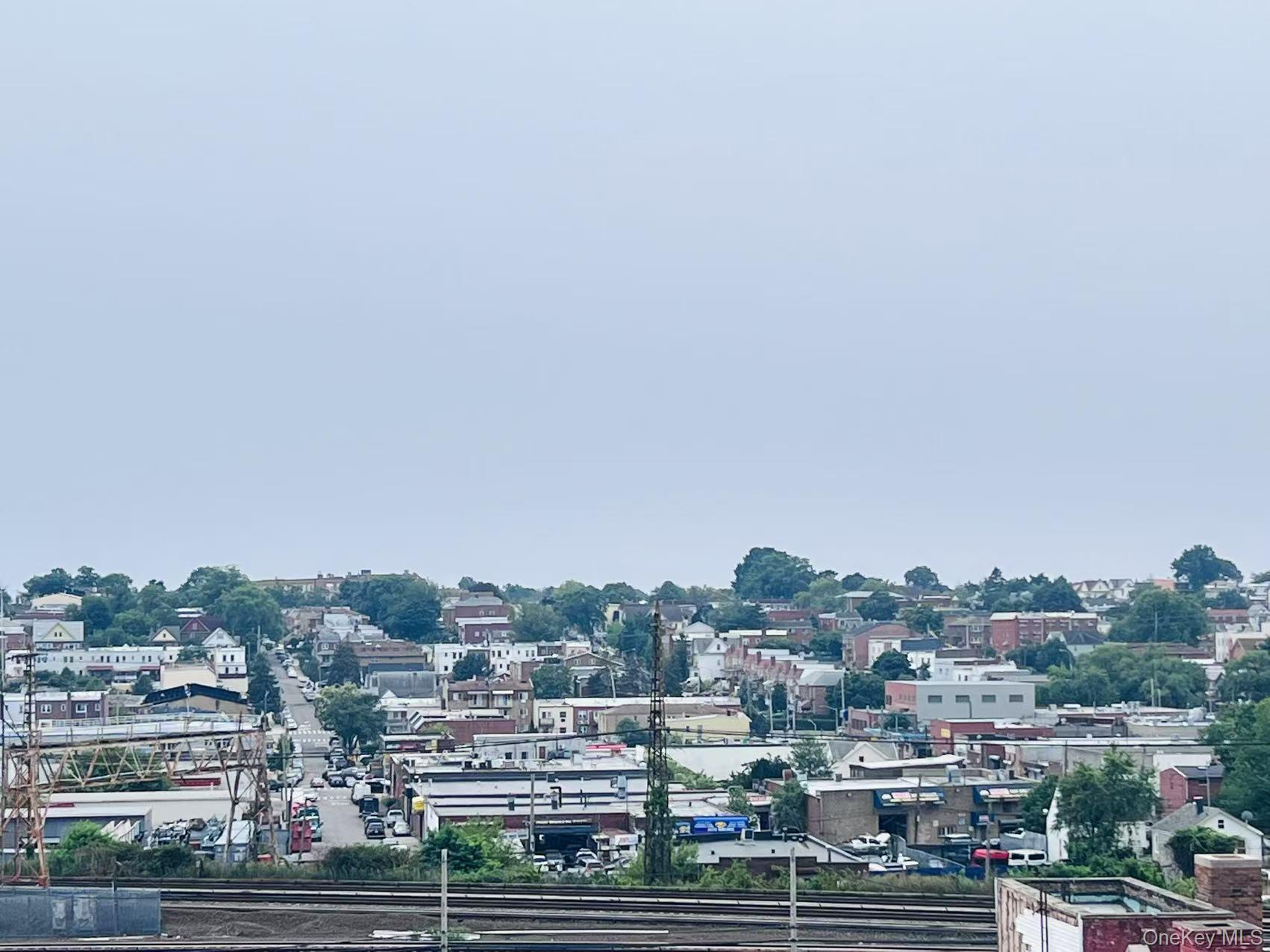 #8 photo, 7026 Queens Boulevard, クイーンズ区 Woodside , NY 11377