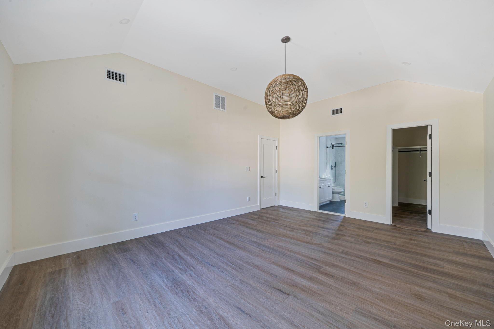 #13 photo, 14 Long View Drive, サフォーク郡 Wading River , NY 11792