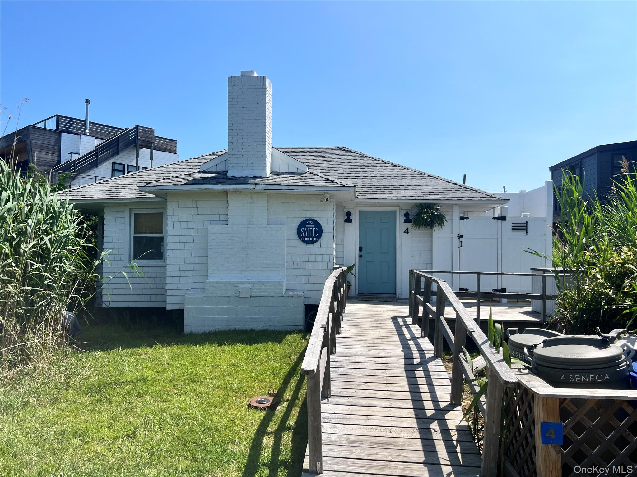 #1 photo, 4 Seneca Street, サフォーク郡 Ocean Beach , NY 11770