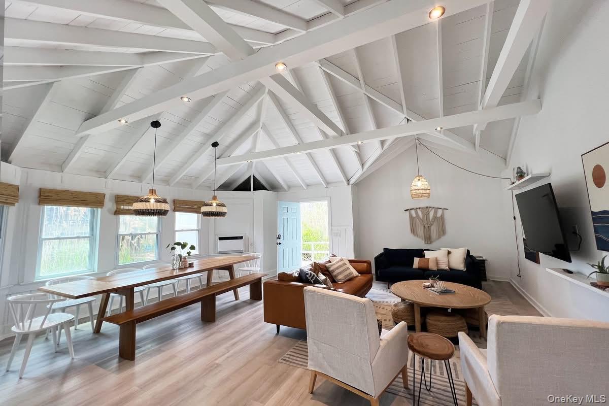 #2 photo, 4 Seneca Street, サフォーク郡 Ocean Beach , NY 11770