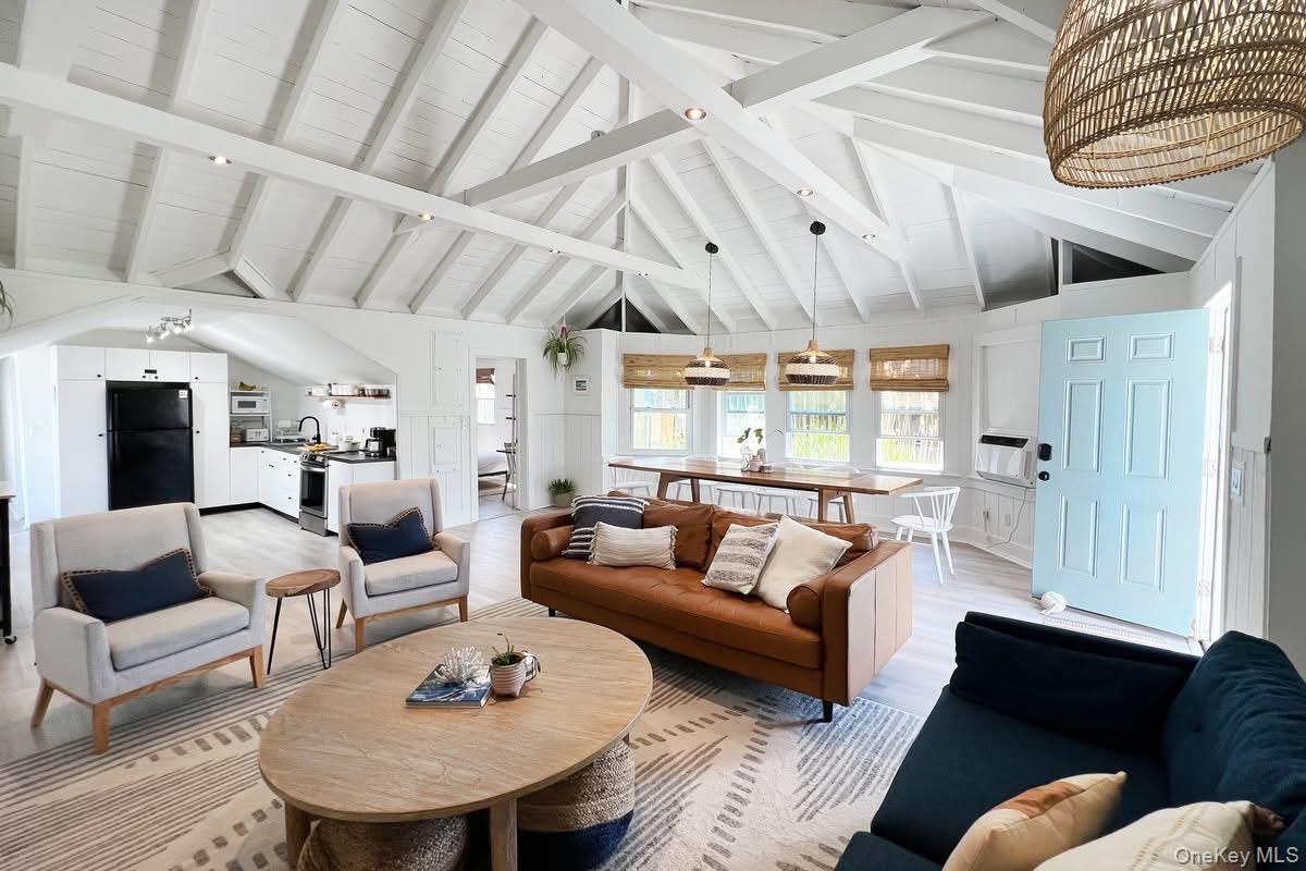 #3 photo, 4 Seneca Street, サフォーク郡 Ocean Beach , NY 11770