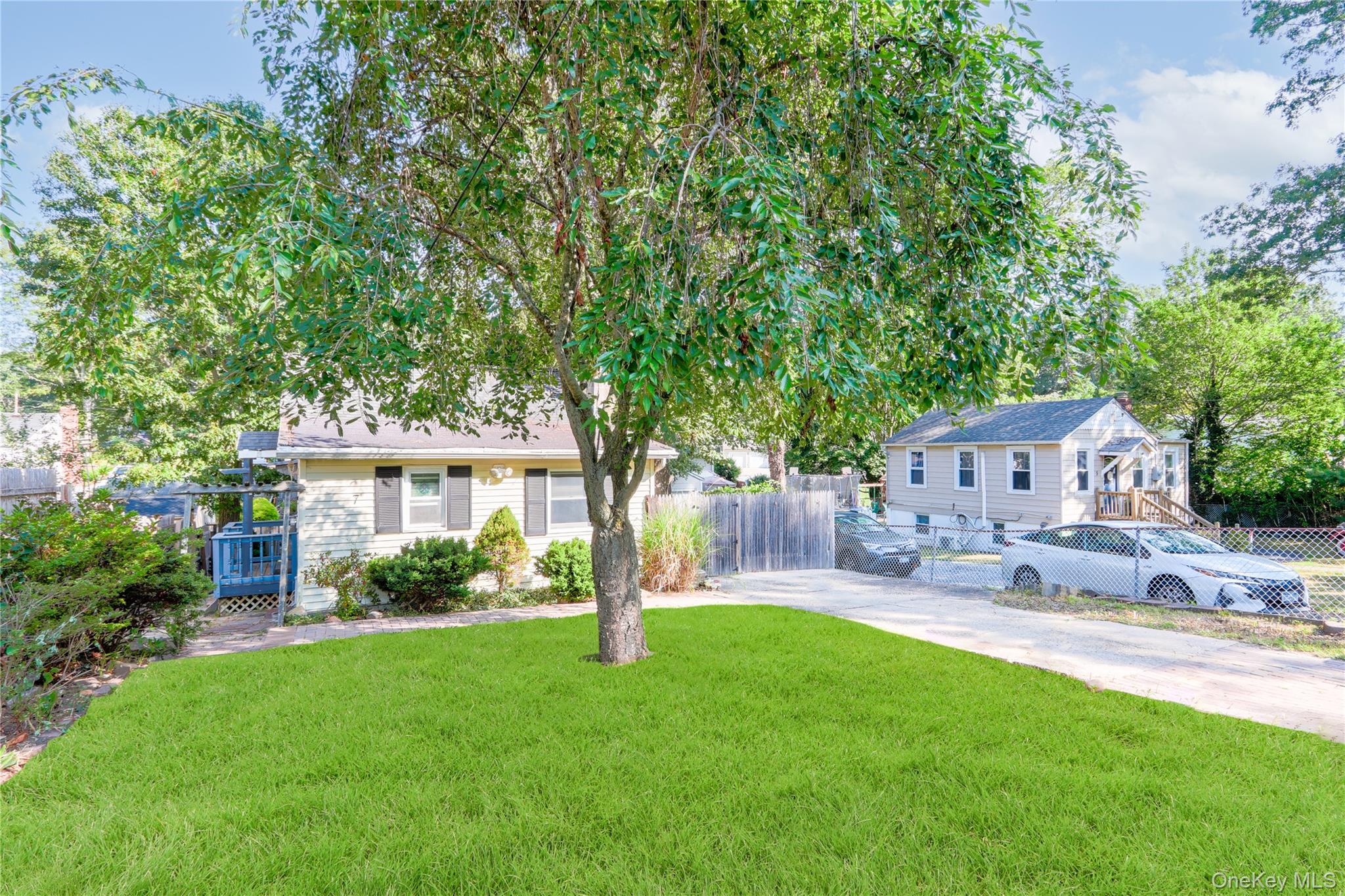 #1 photo, 7 Floyd Bennett Drive, サフォーク郡 Sound Beach , NY 11789