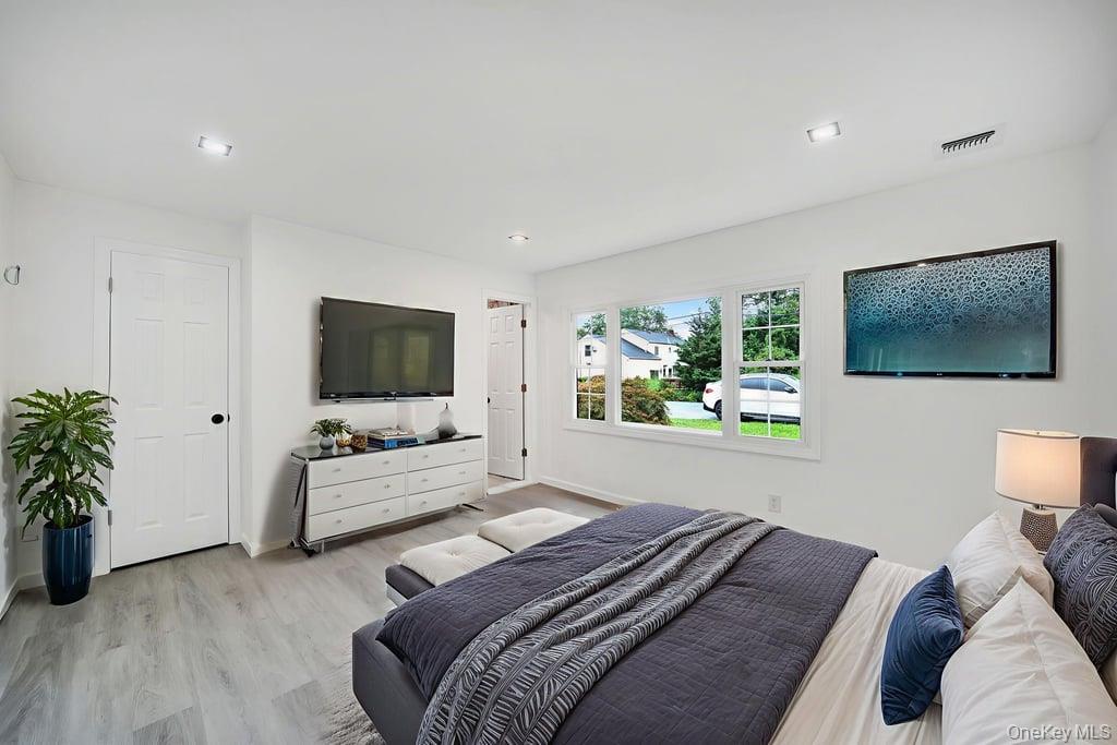 #10 photo, 7 Weinmann Boulevard, Melville , NY 11747