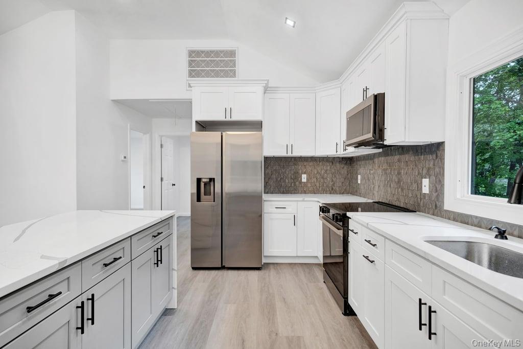 #4 photo, 7 Weinmann Boulevard, Melville , NY 11747