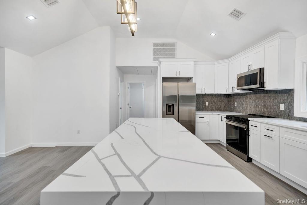 #5 photo, 7 Weinmann Boulevard, Melville , NY 11747