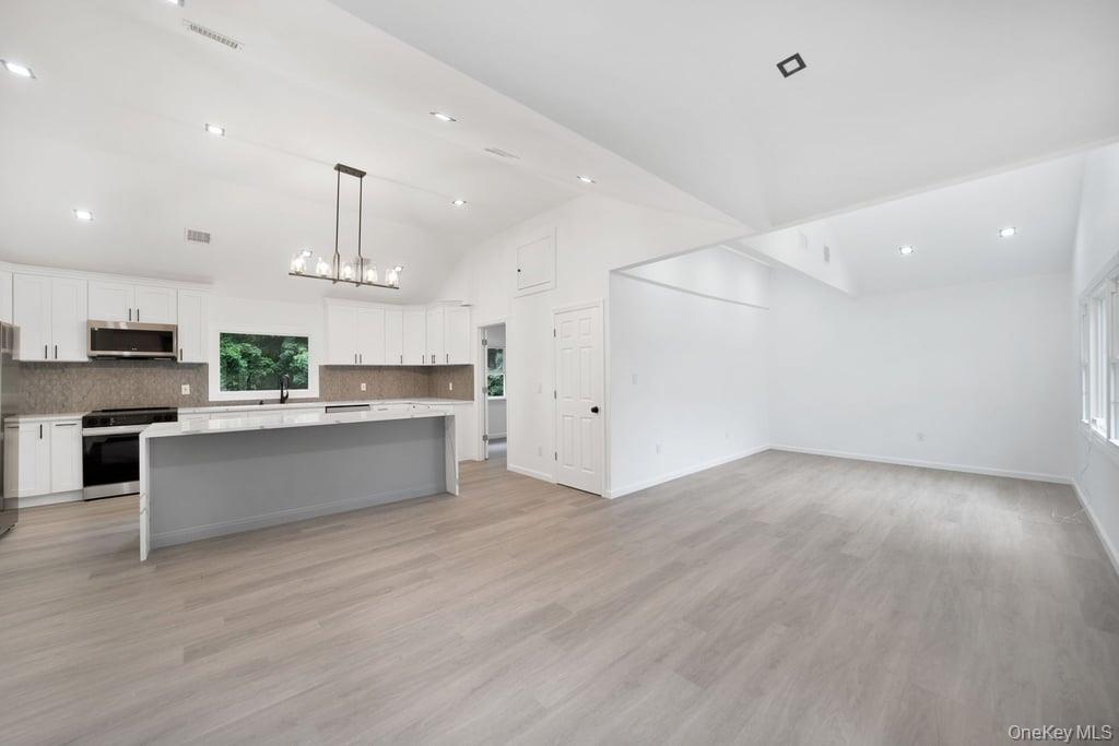 #6 photo, 7 Weinmann Boulevard, Melville , NY 11747