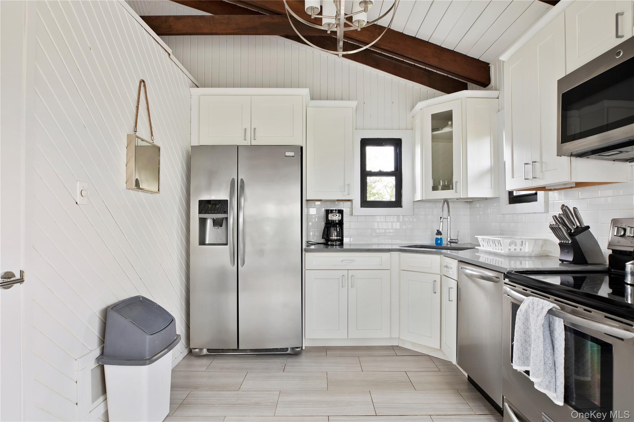 #7 photo, 26 Duneway Avenue, サフォーク郡 Seaview , NY 11770