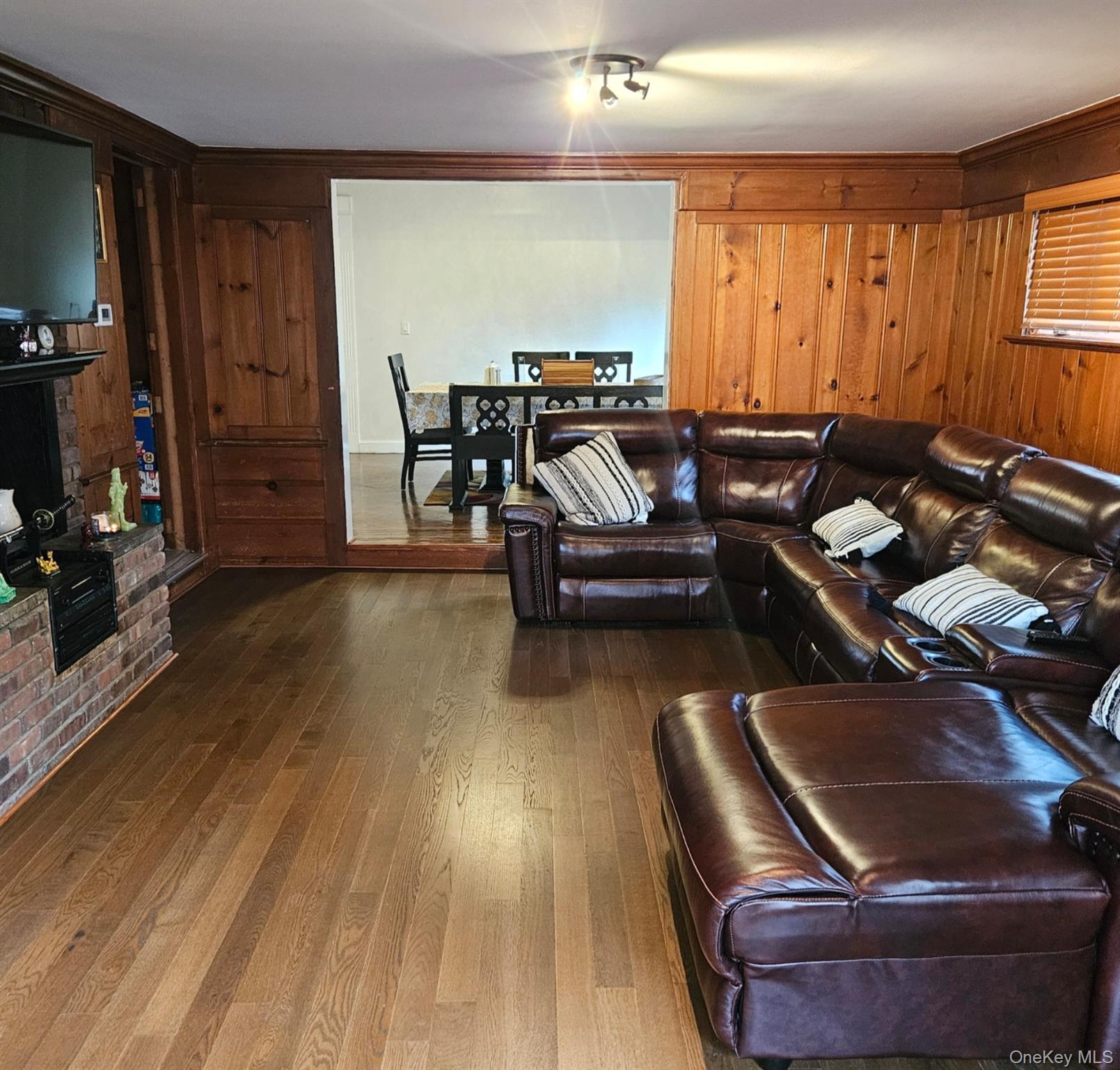 #12 photo, 127 Hempstead Avenue, Lynbrook , NY 11563